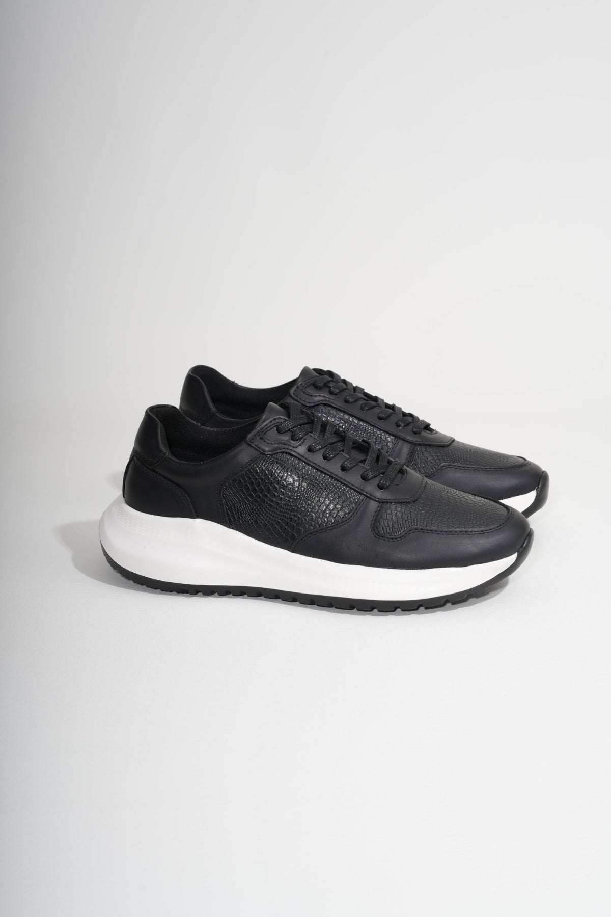 Tenis de hombre Dante en cuero Negro panda - PAULA VELEZ