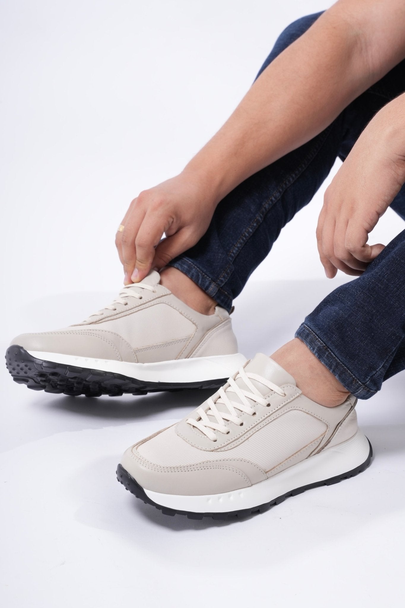 Tenis Origen avena navy en cuero para hombre - PAULA VELEZ