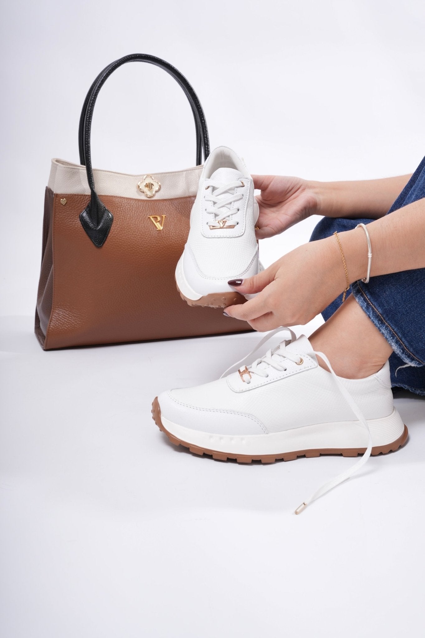 Tenis Oxford Blanco en Cuero - PAULA VELEZ