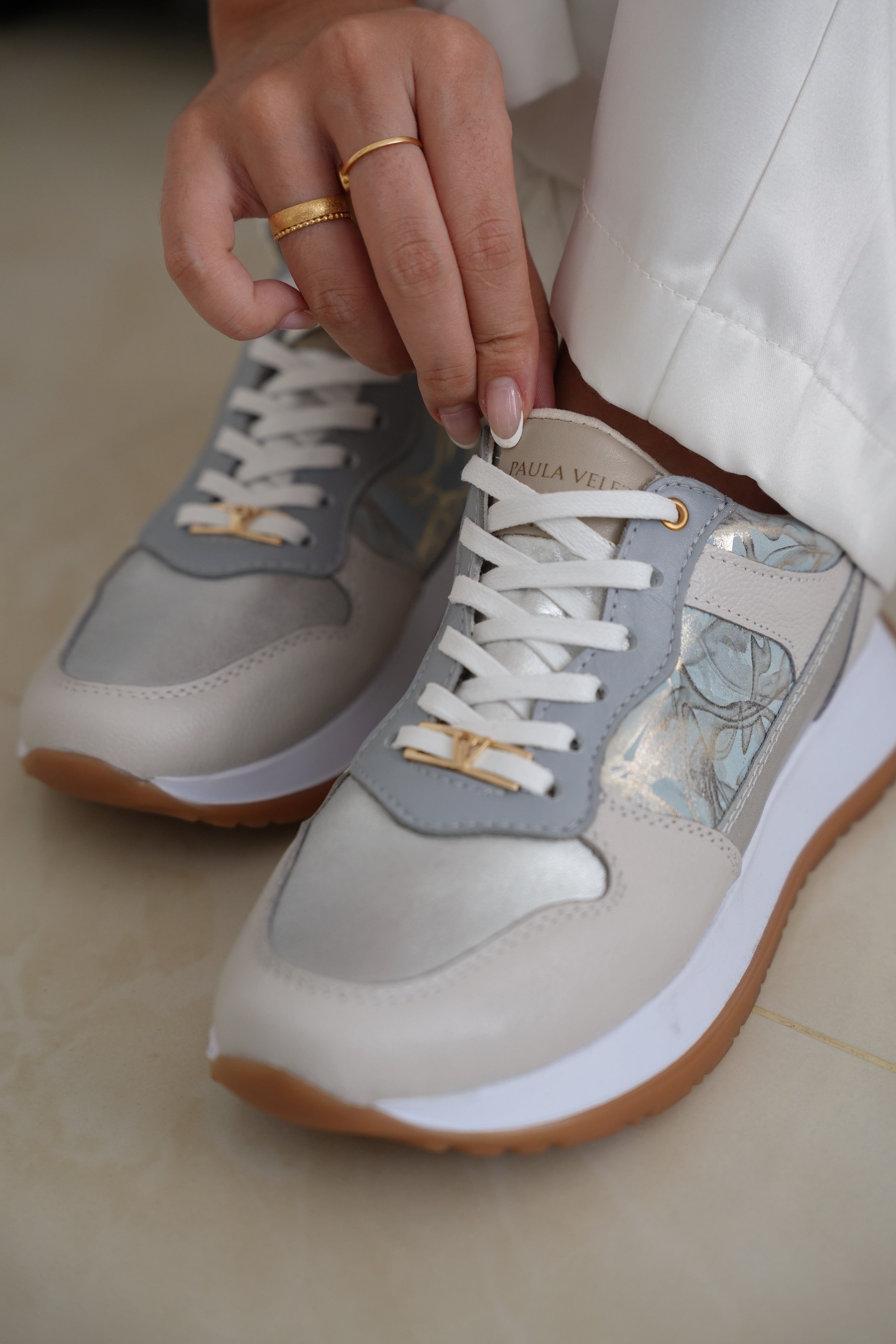 Tenis de cuero Romeo Gris Folia