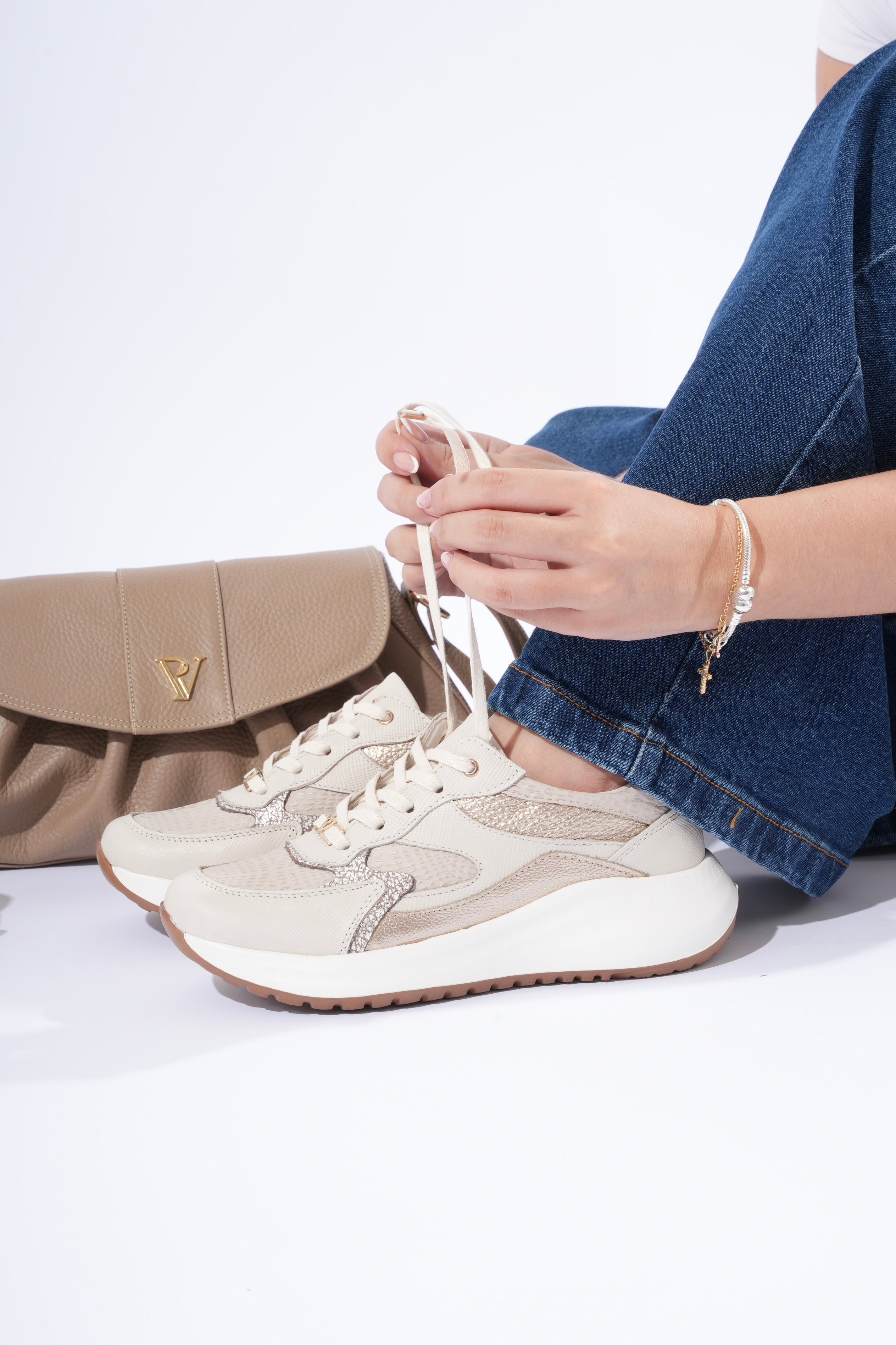 Samara Toscana Arena Tenis de Cuero