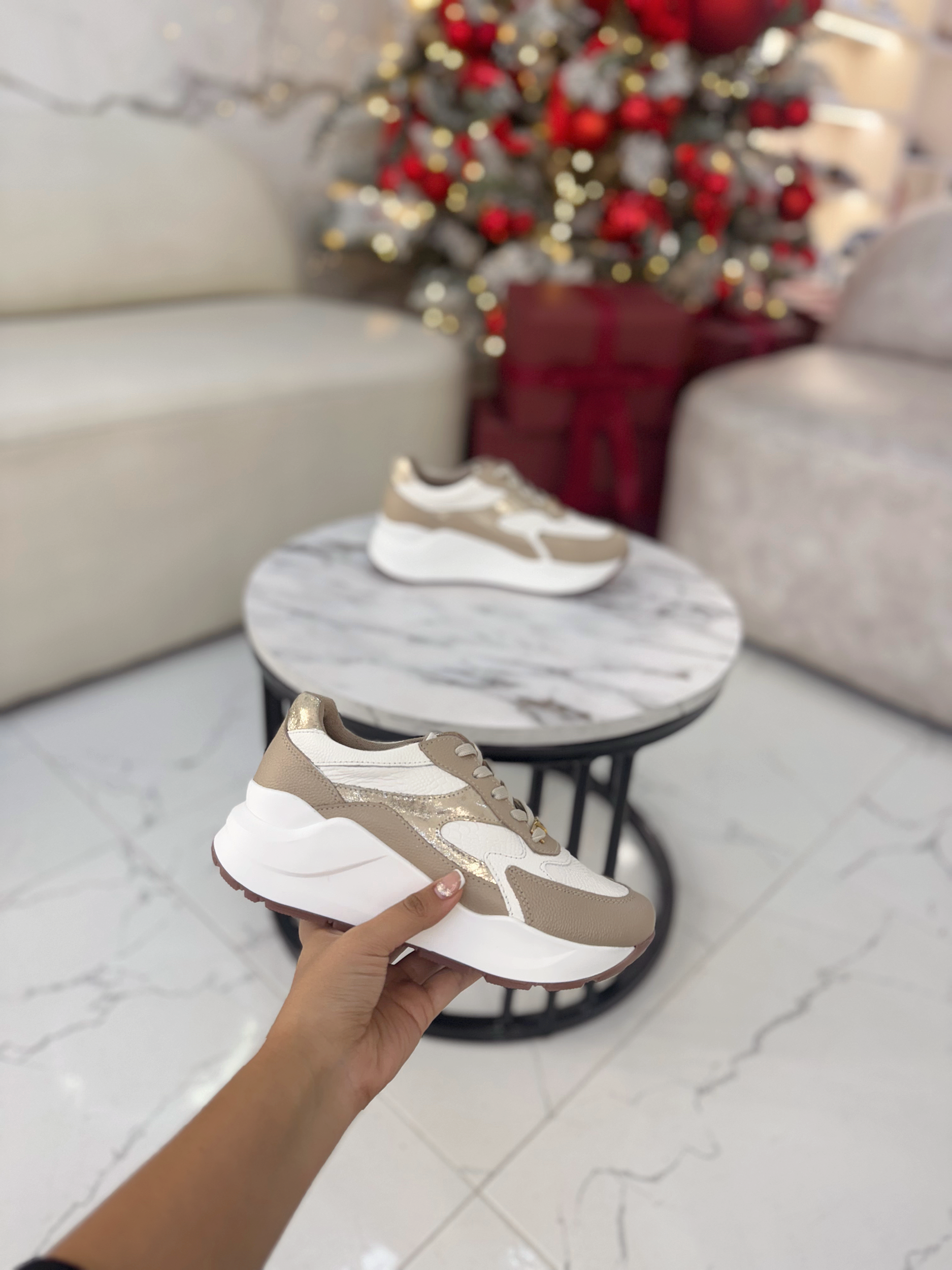 Tenis de cuero Samara talco taupe