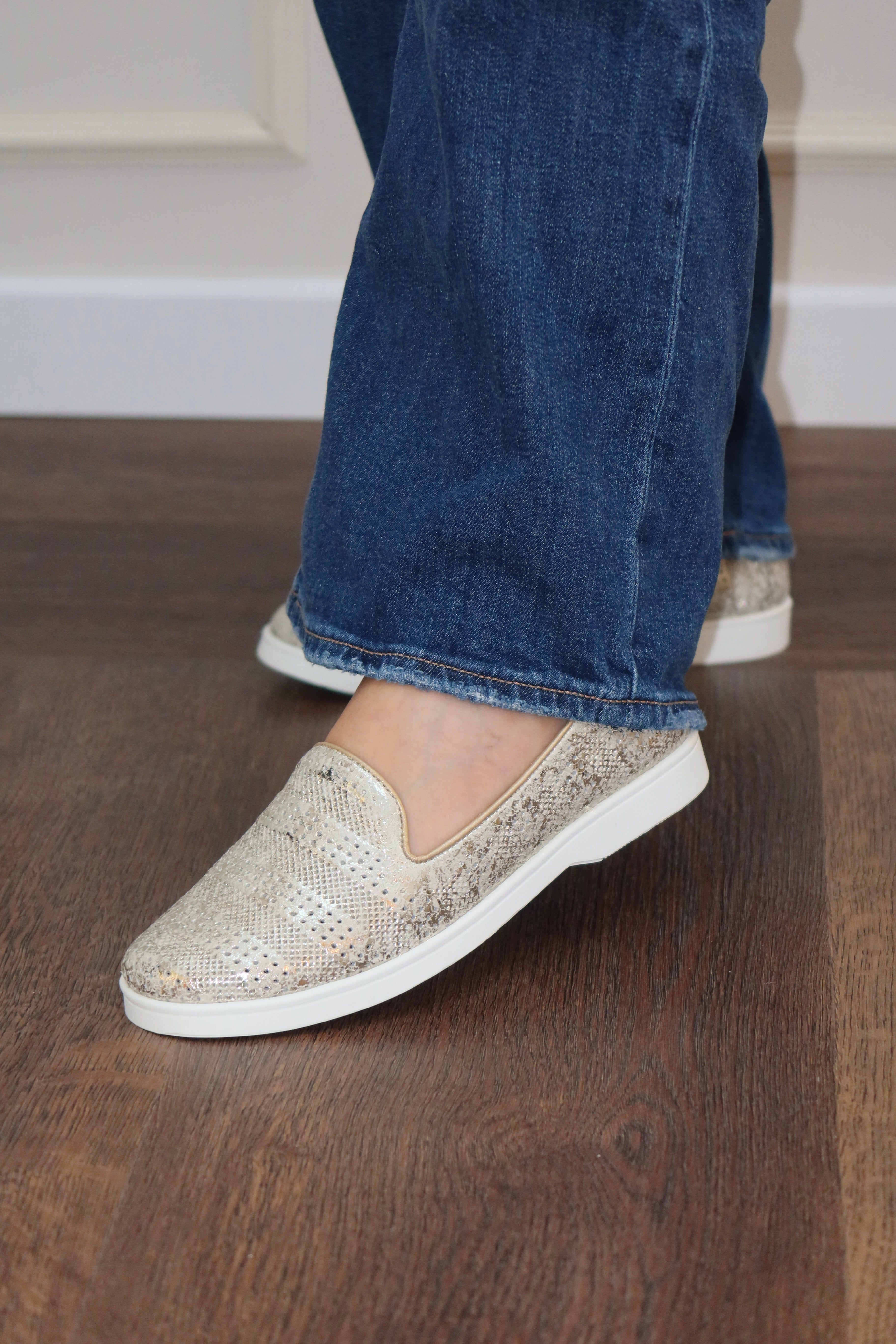 Mocasin folia oro Elina