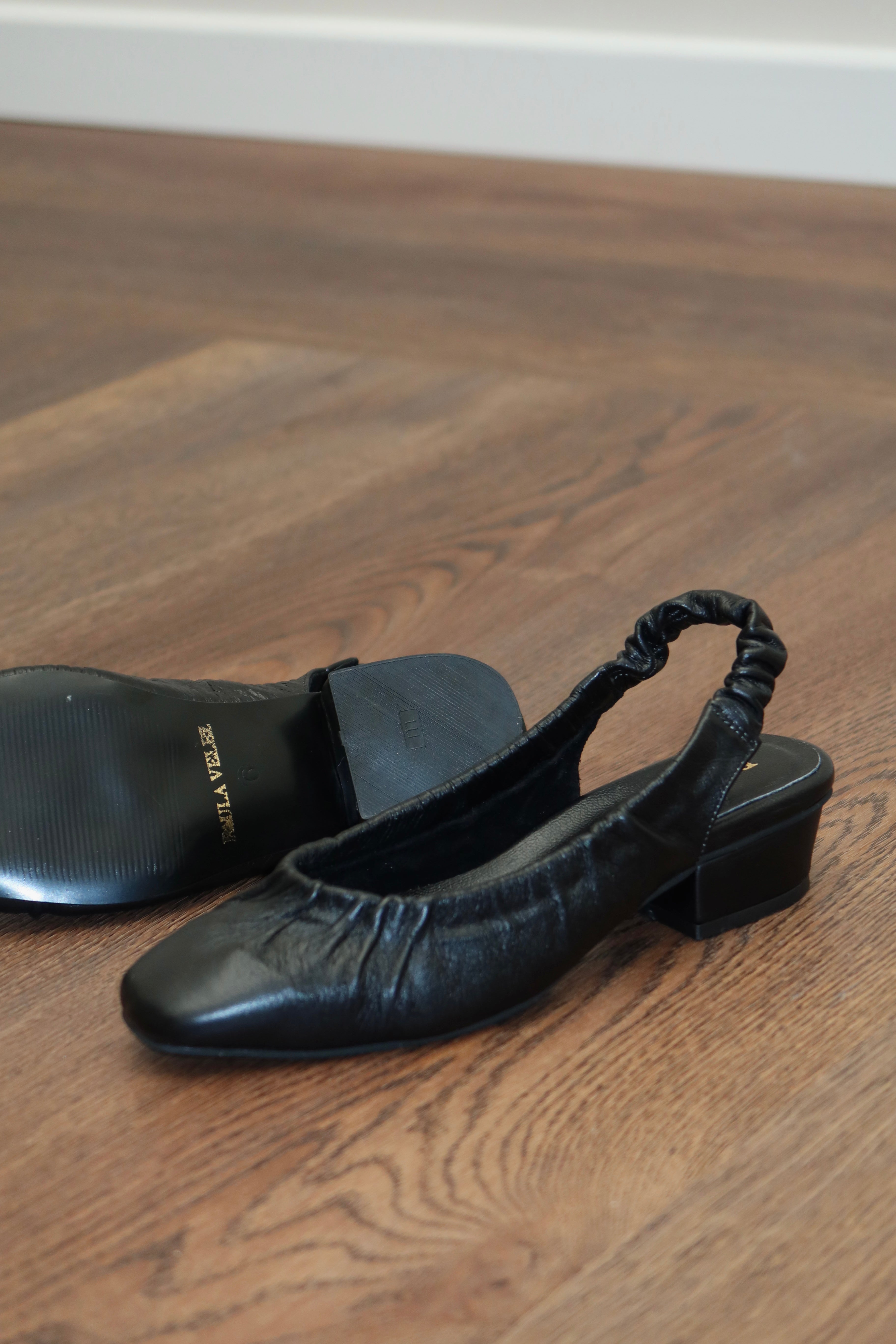 Baleta Eliza en Cuero Negro