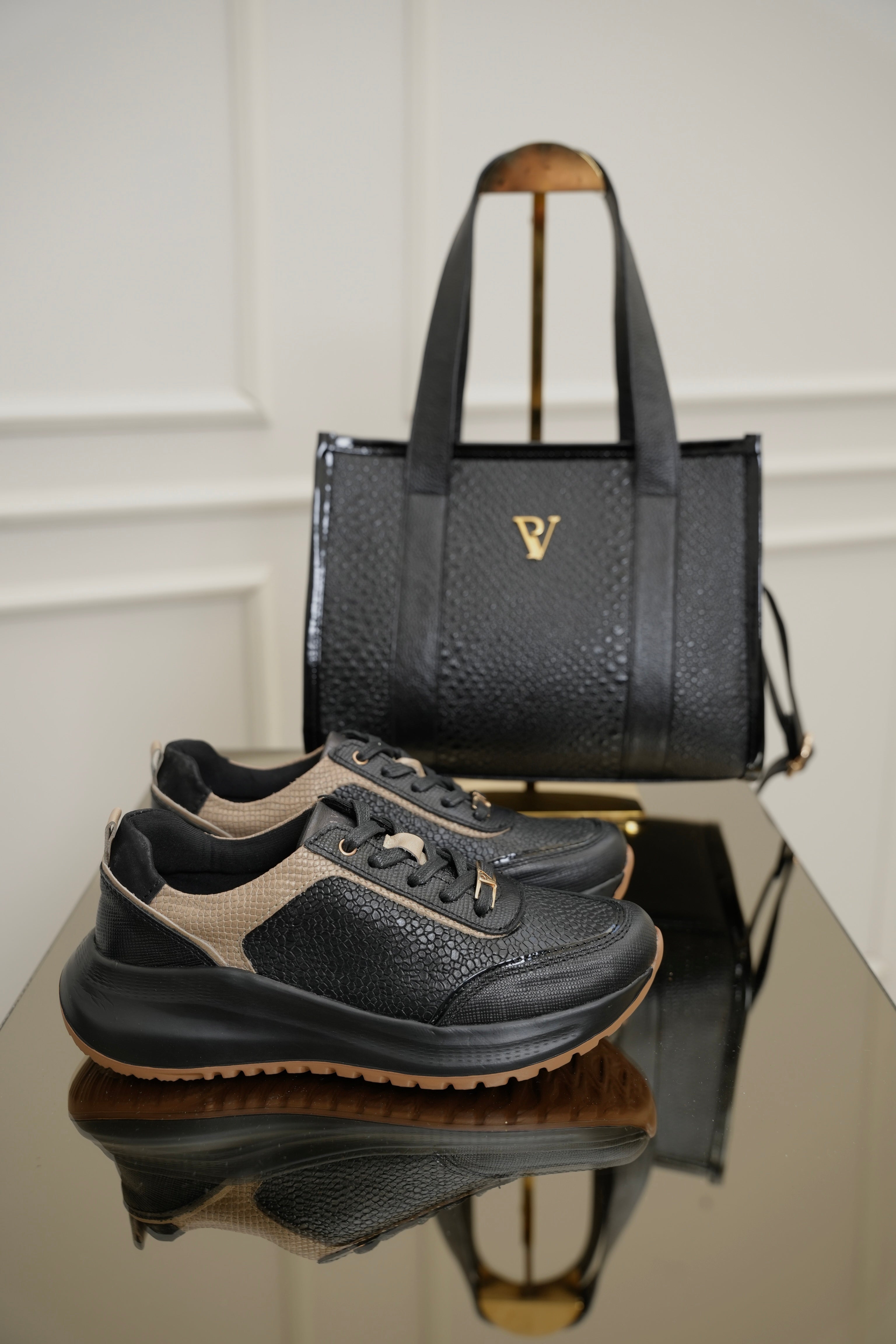 Tenis Origen Negro Oro Panda