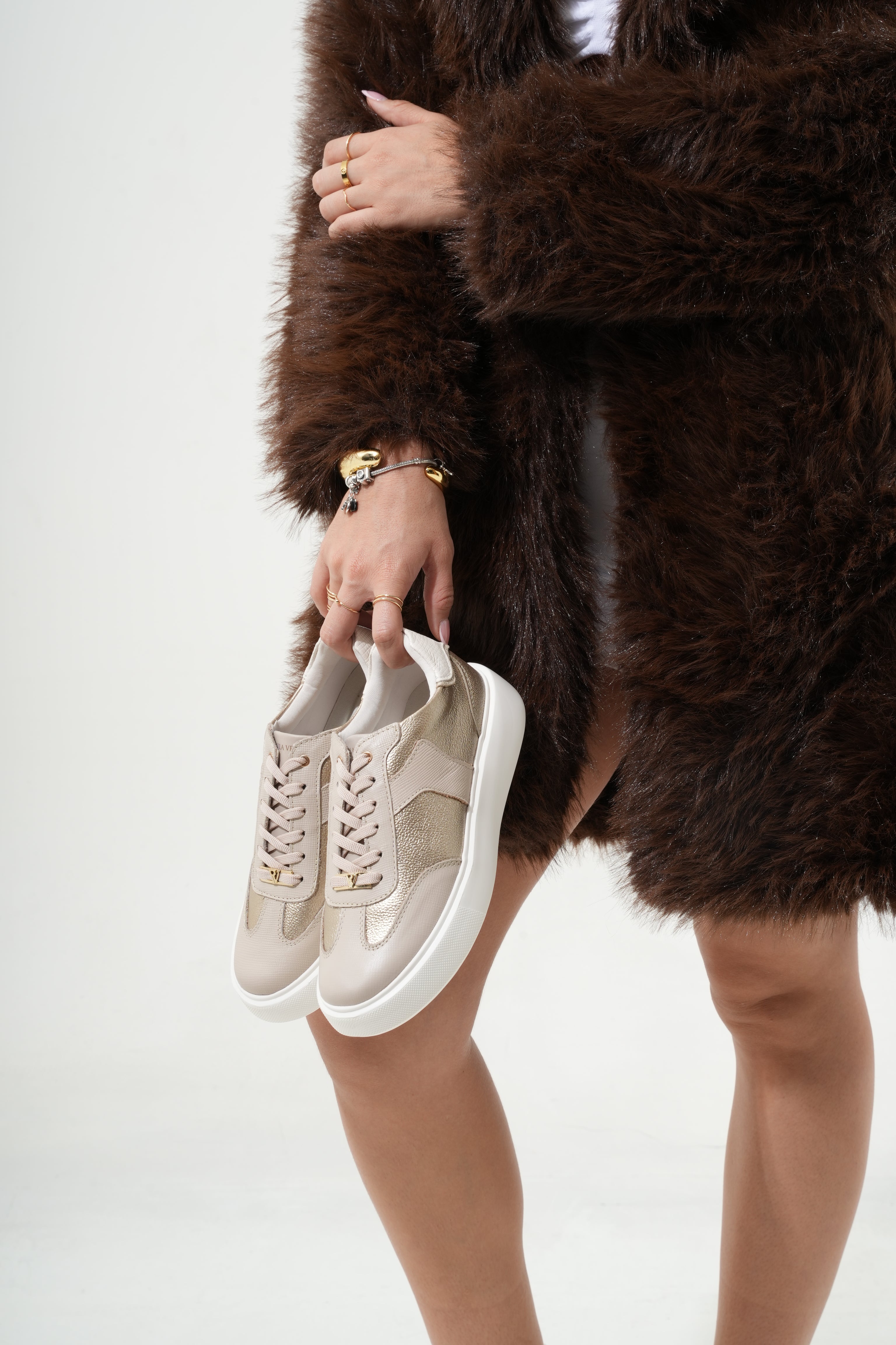 Milán Arena Luna Tenis en Cuero