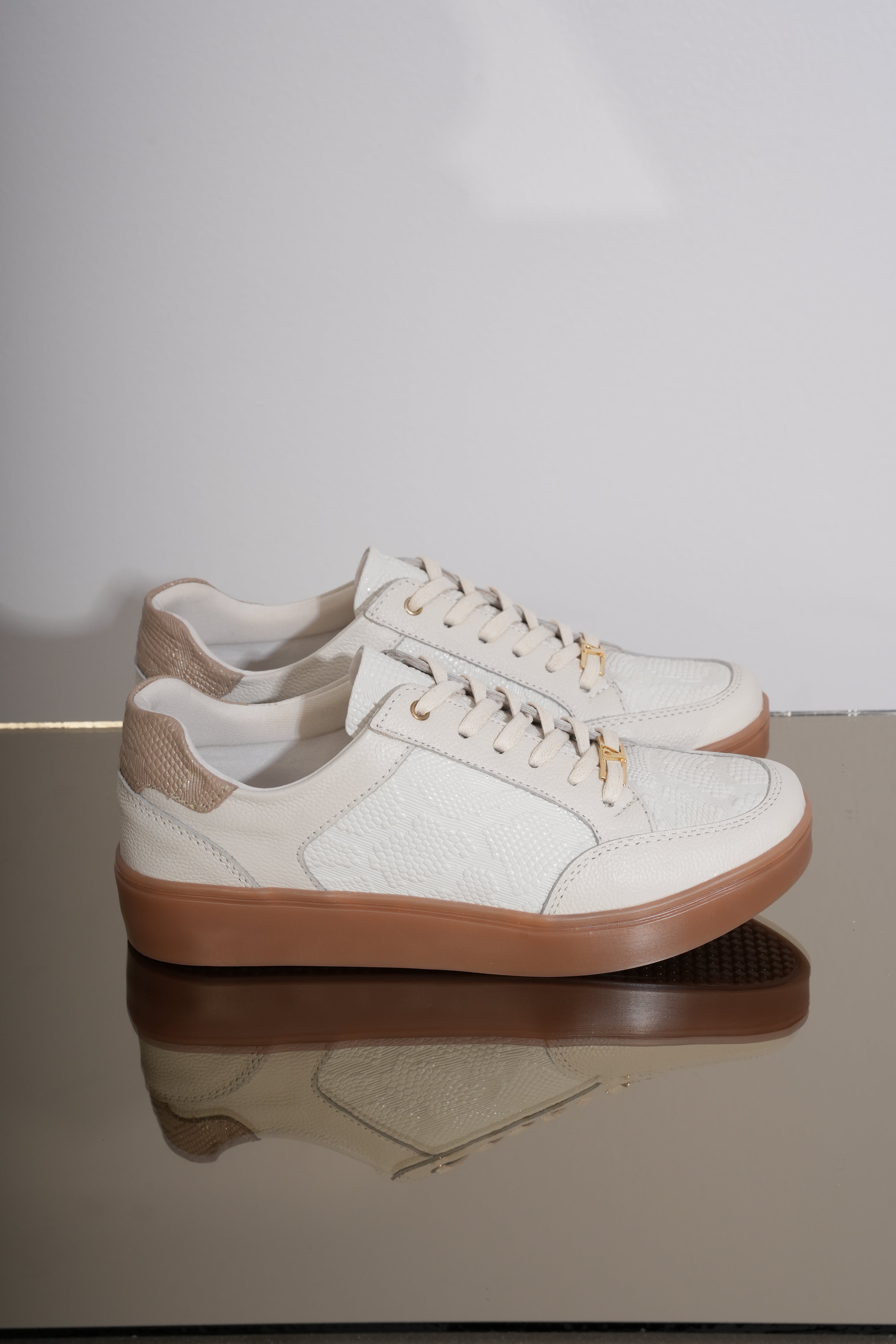 Aspen Arena London Tenis en Cuero