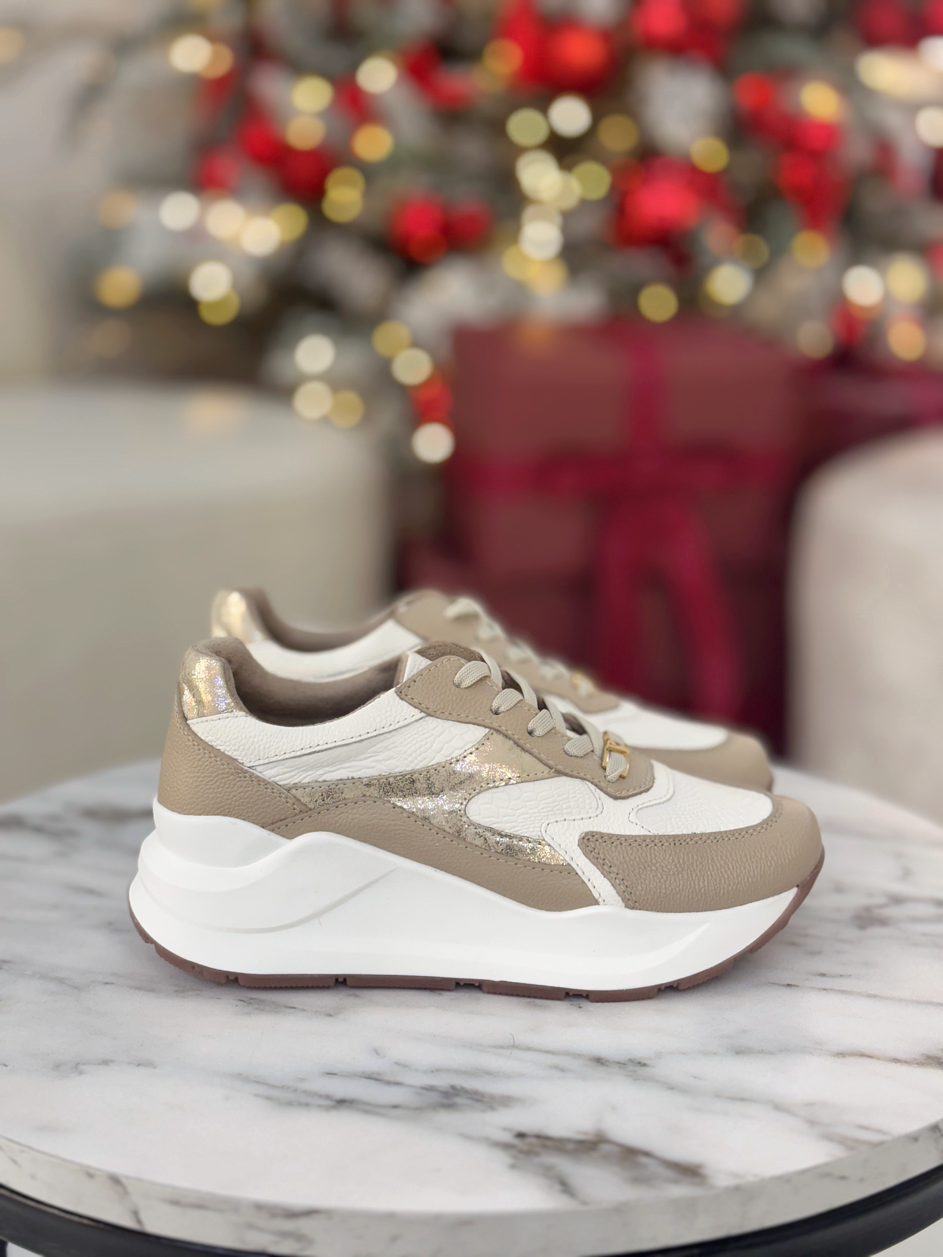 Tenis de cuero Samara talco taupe