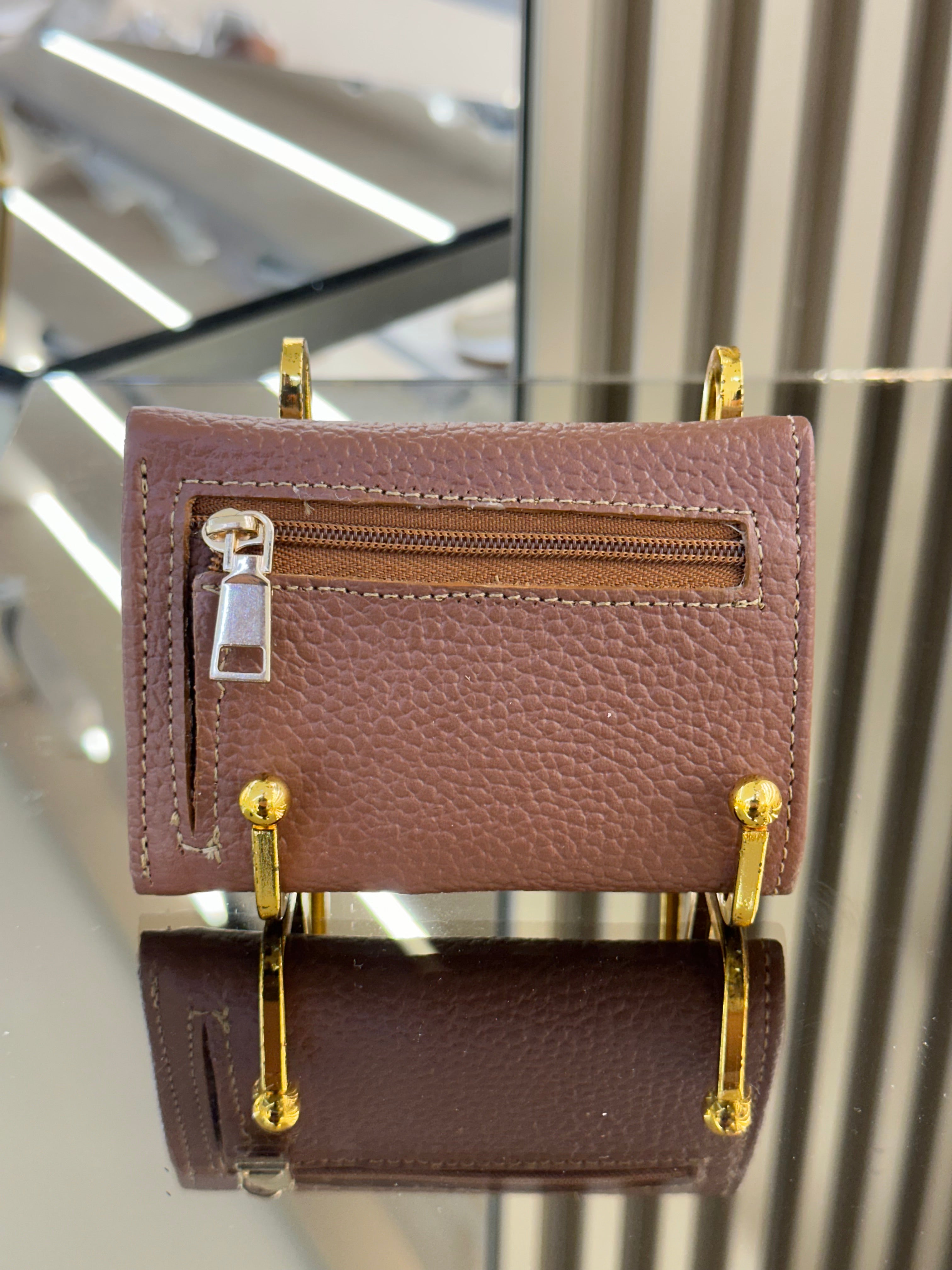 Billetera pequeña café