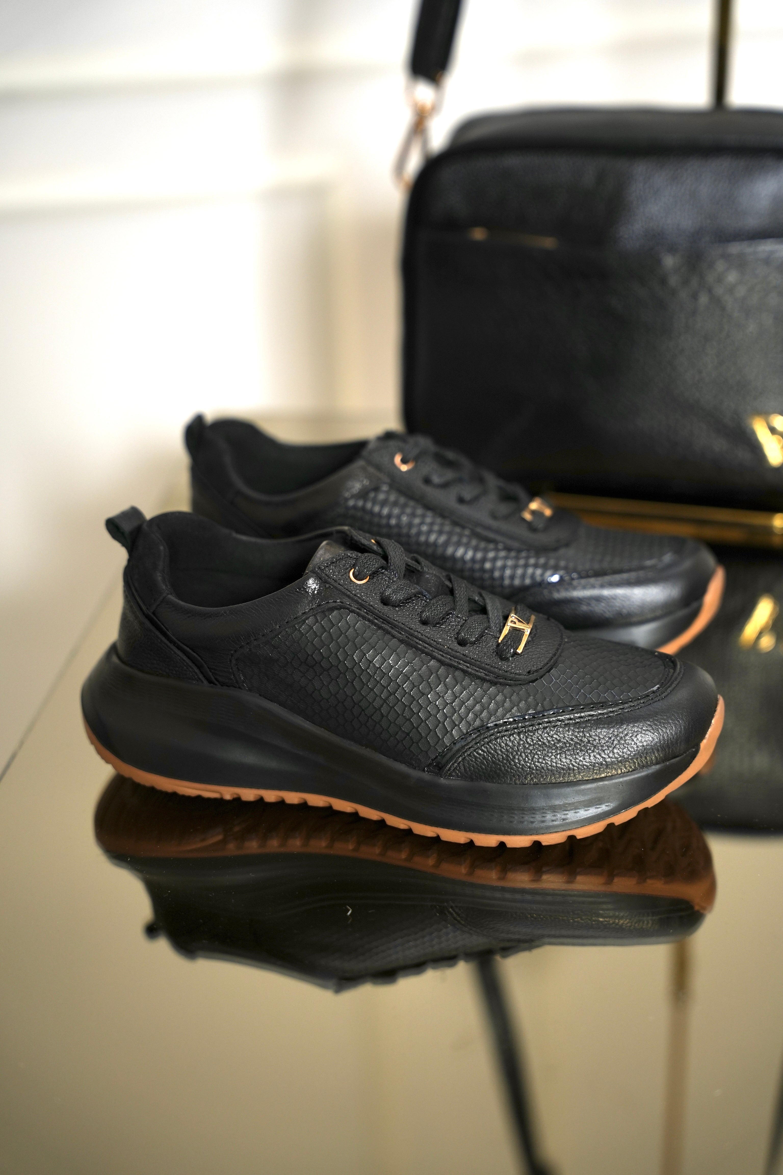 Tenis Origen Negro Panda