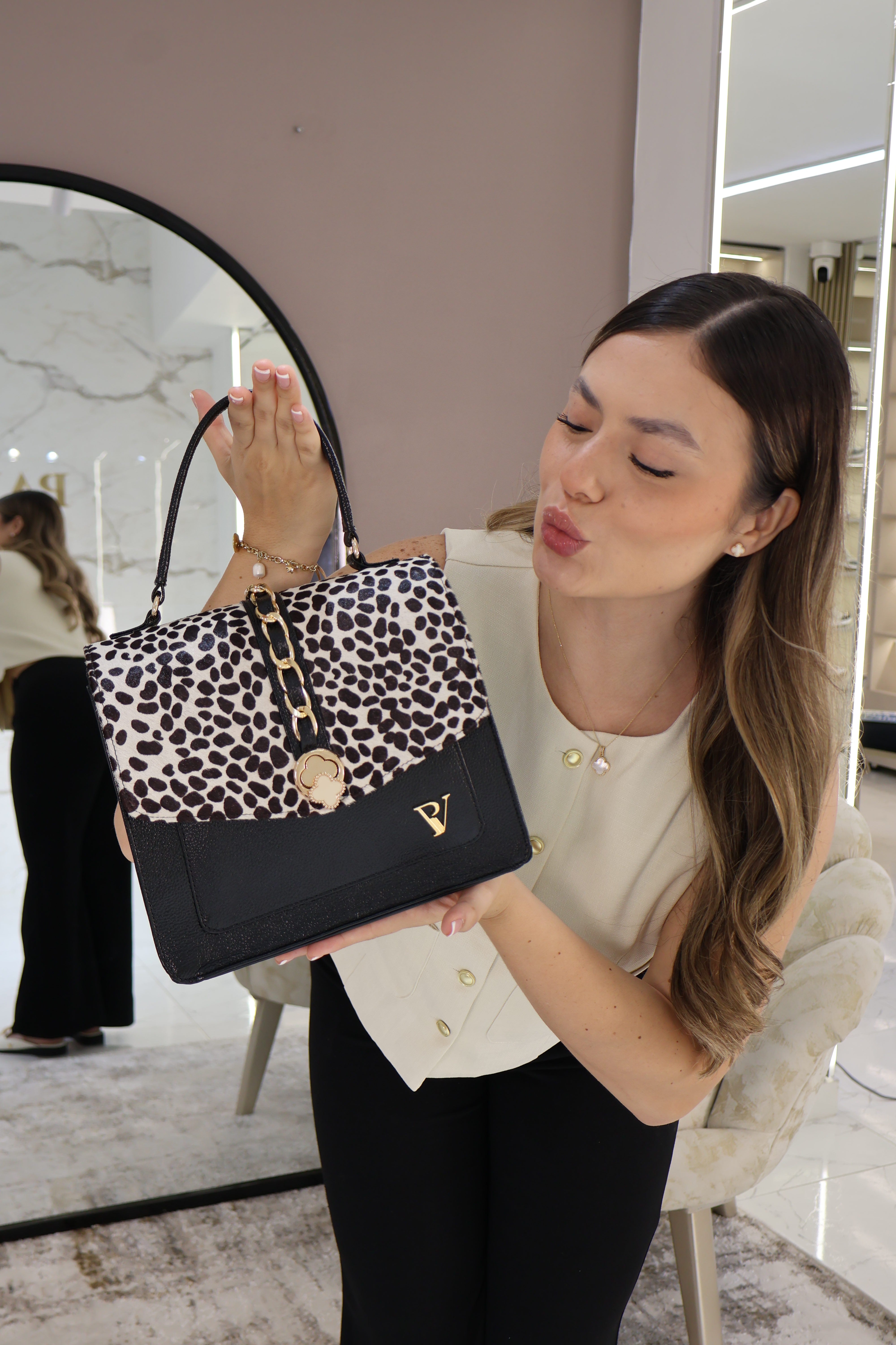 Bolso Sophie Negro Animal Luxe en cuero