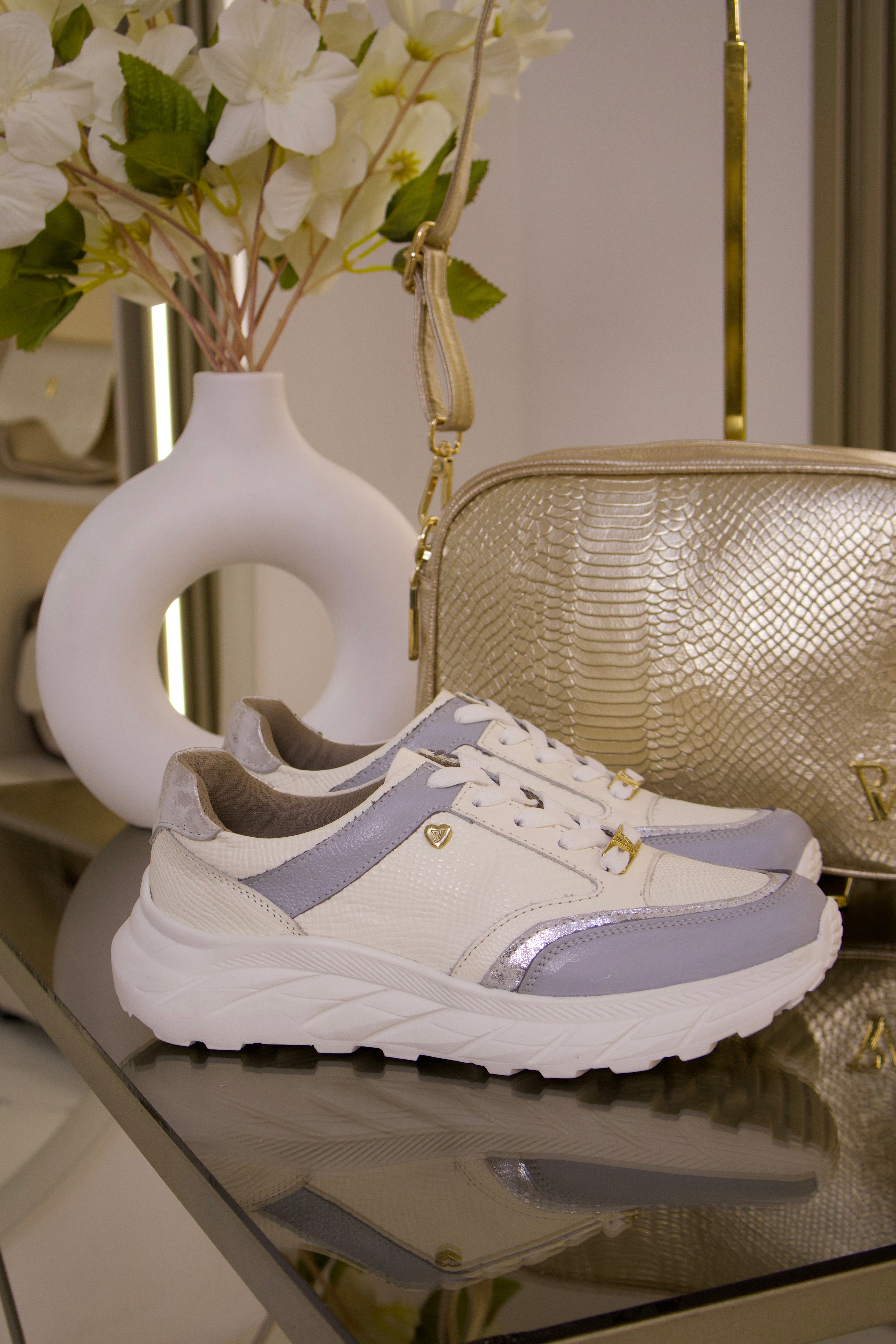 Tenis Baby blue en cuero