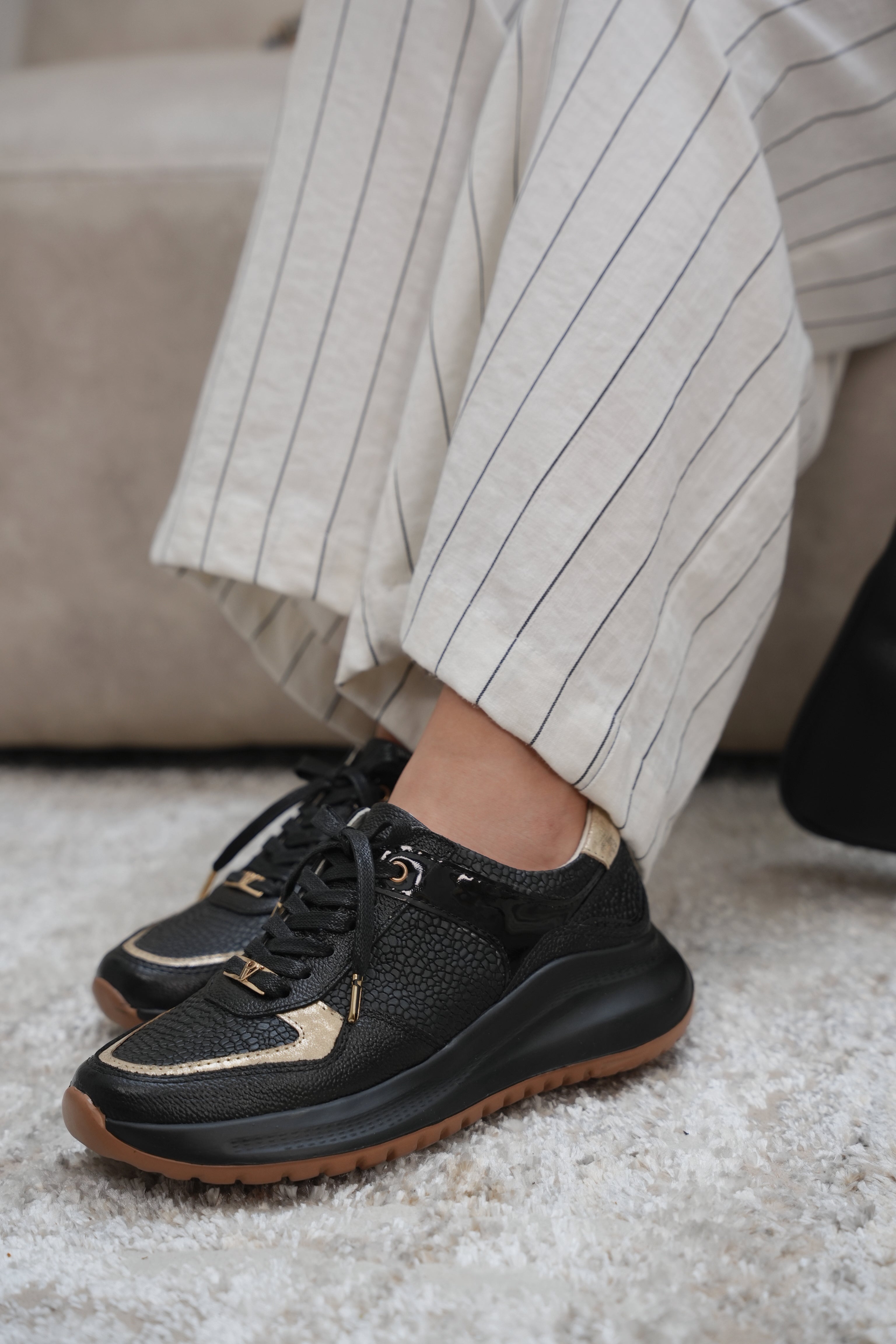 Tenis en cuero denver Negro ORO