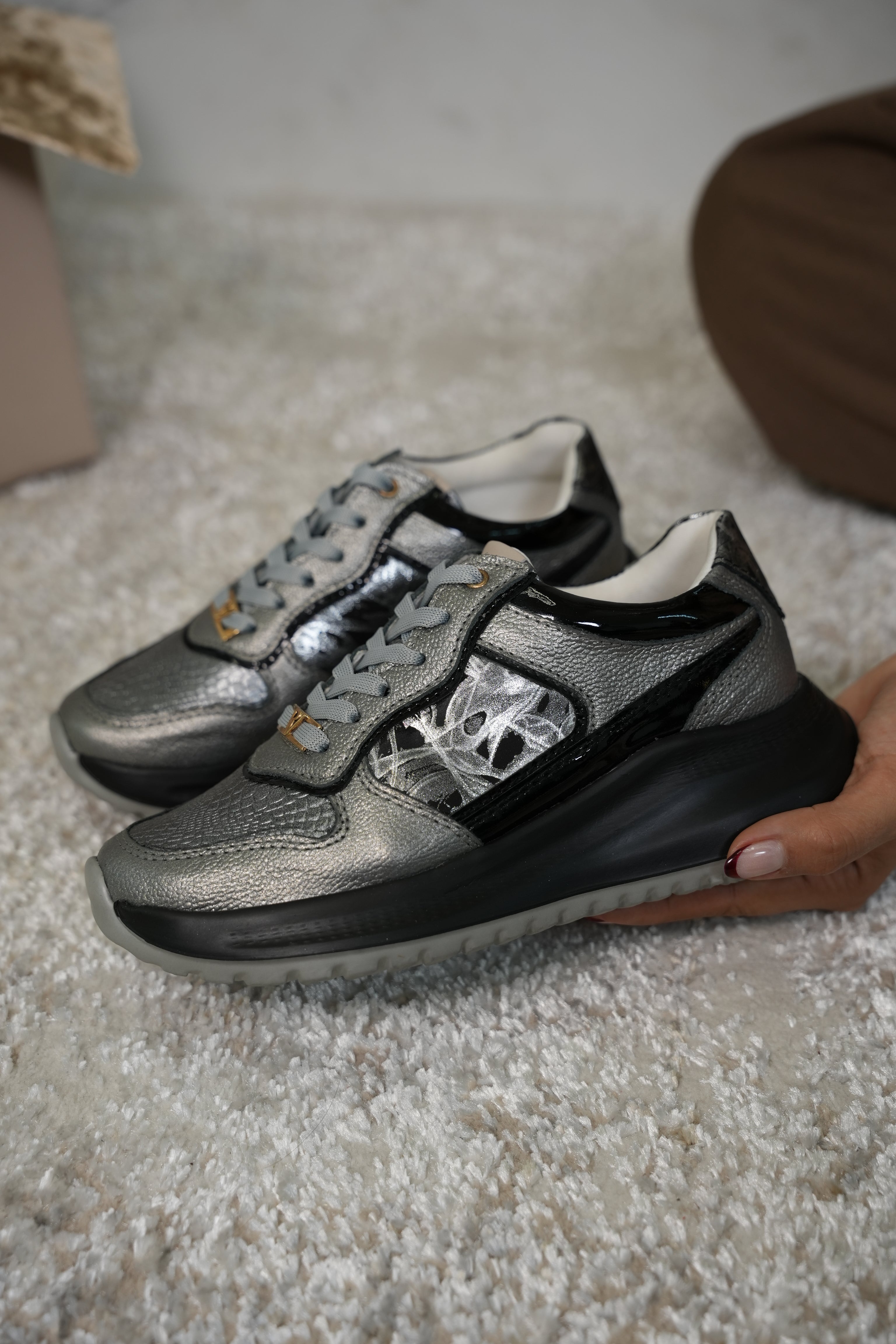 Tenis Romeo caño fusil en cuero