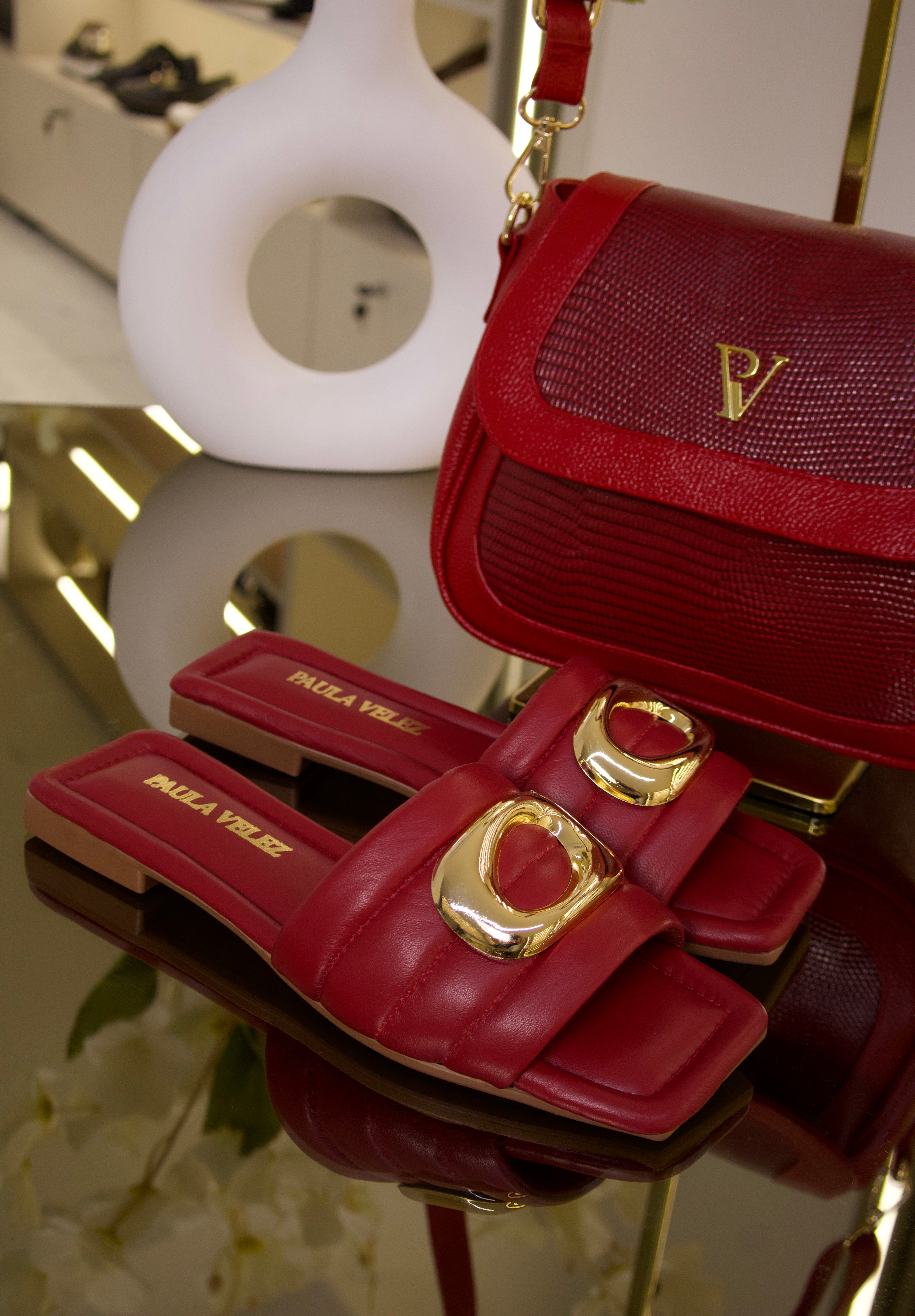 Sandalias en cuero Zara rojo