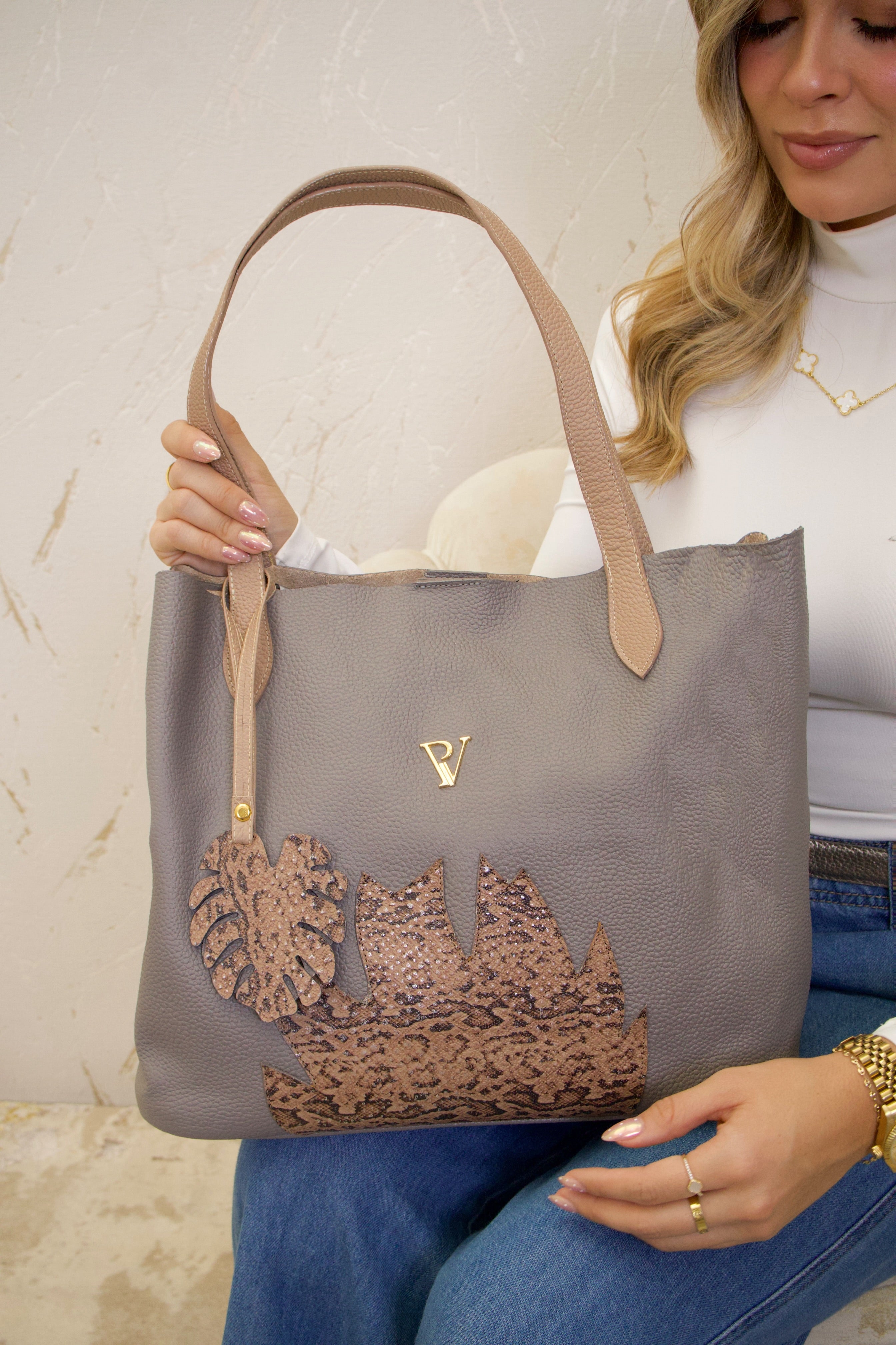 Bolso Gris Folia Hoja