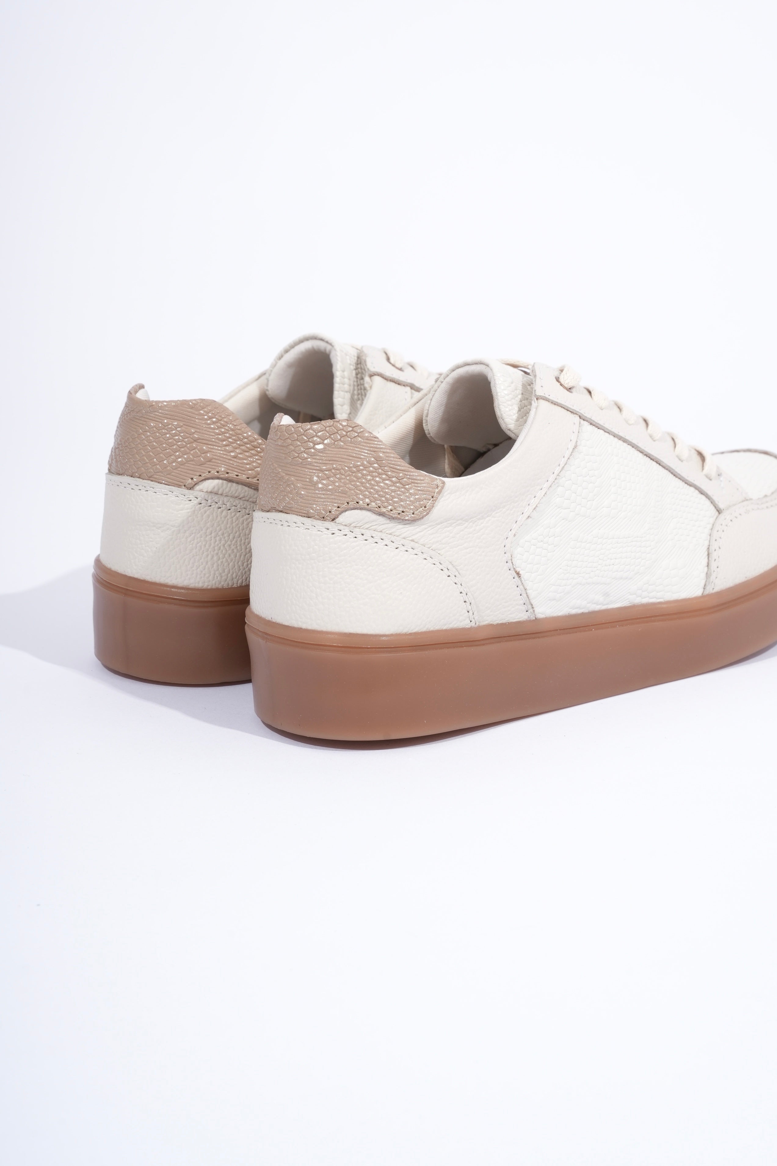 Aspen Arena London Tenis en Cuero