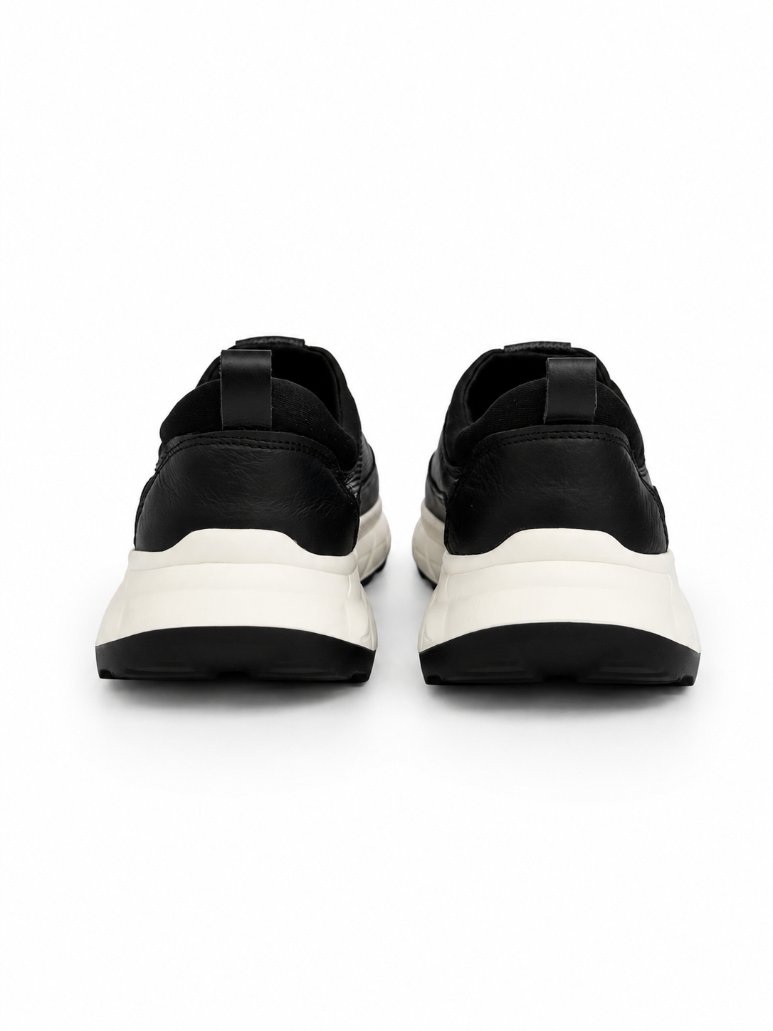 Tenis Hogan en cuero negro