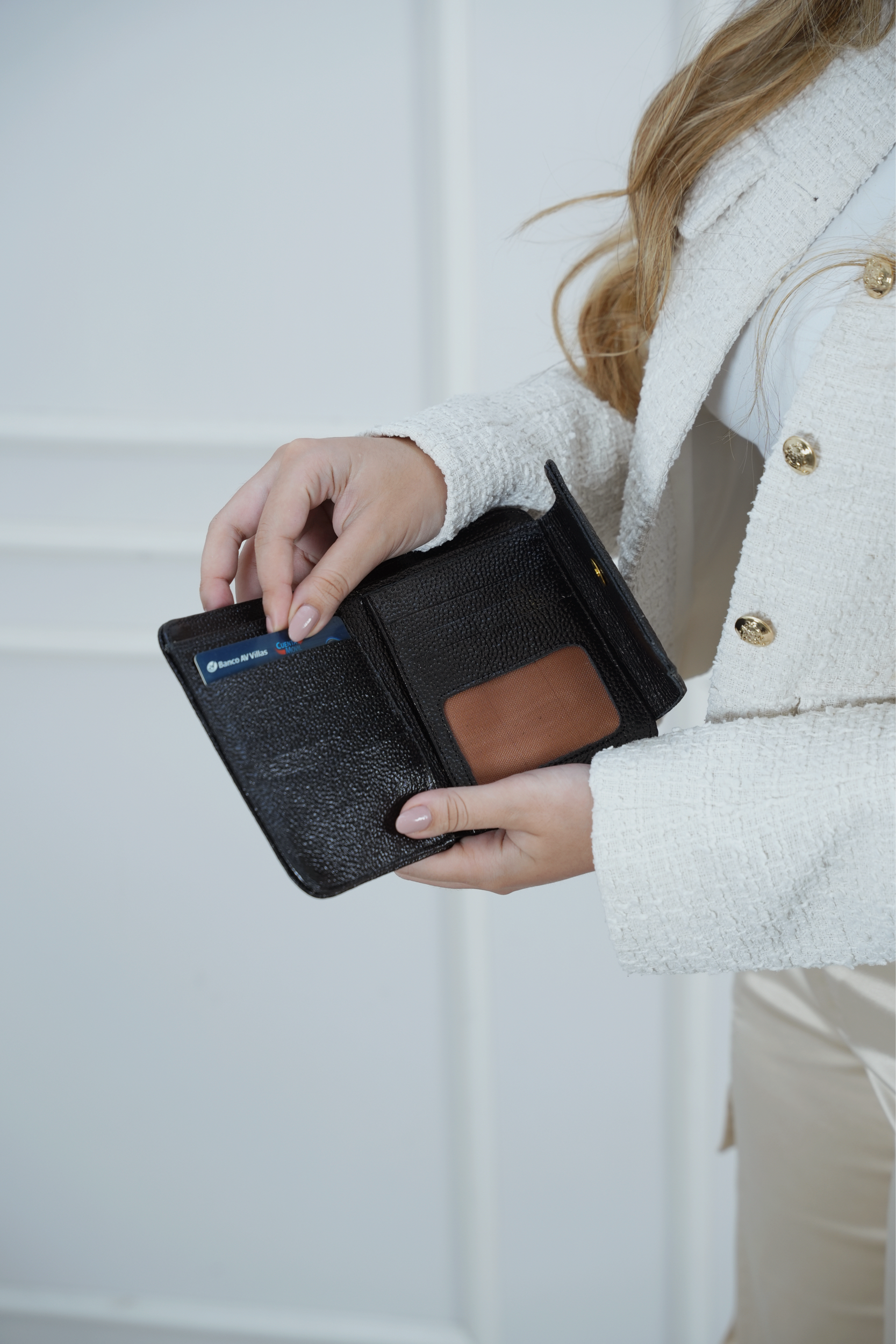 Billetera Negra en Cuero Paula Vélez