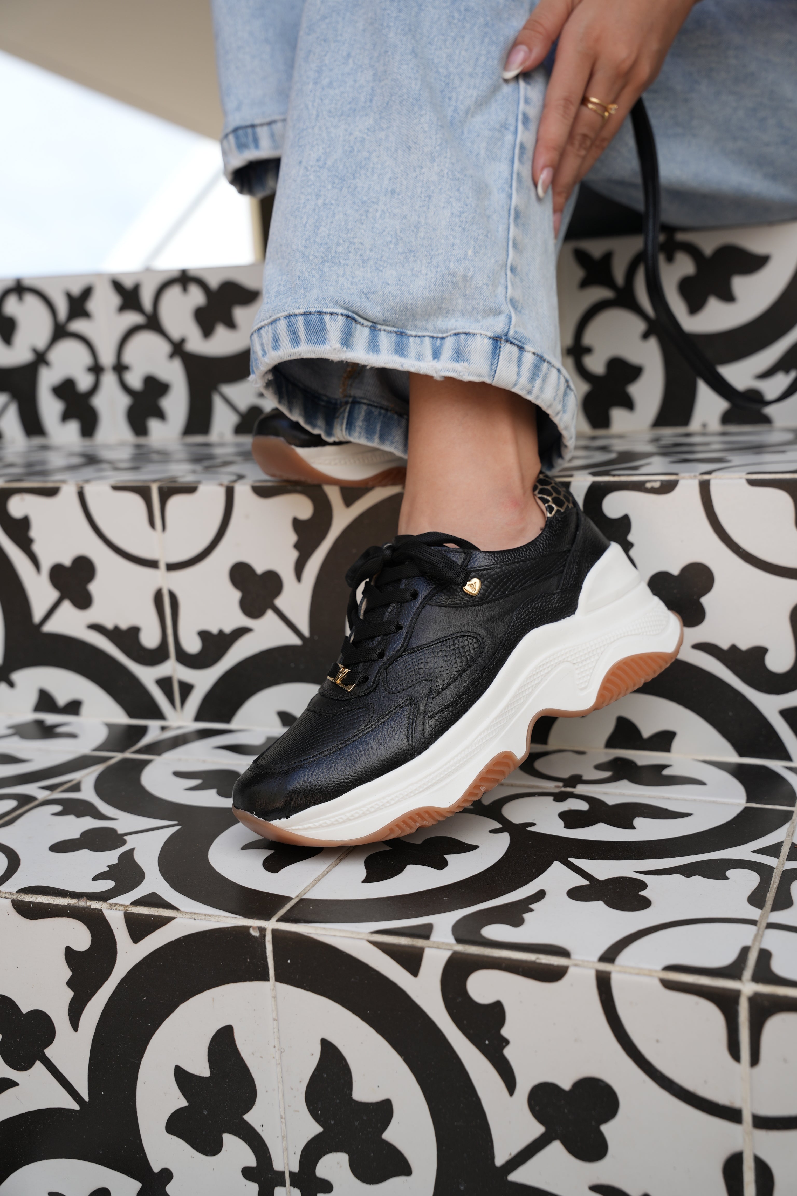 Tenis Samara Negro en cuero