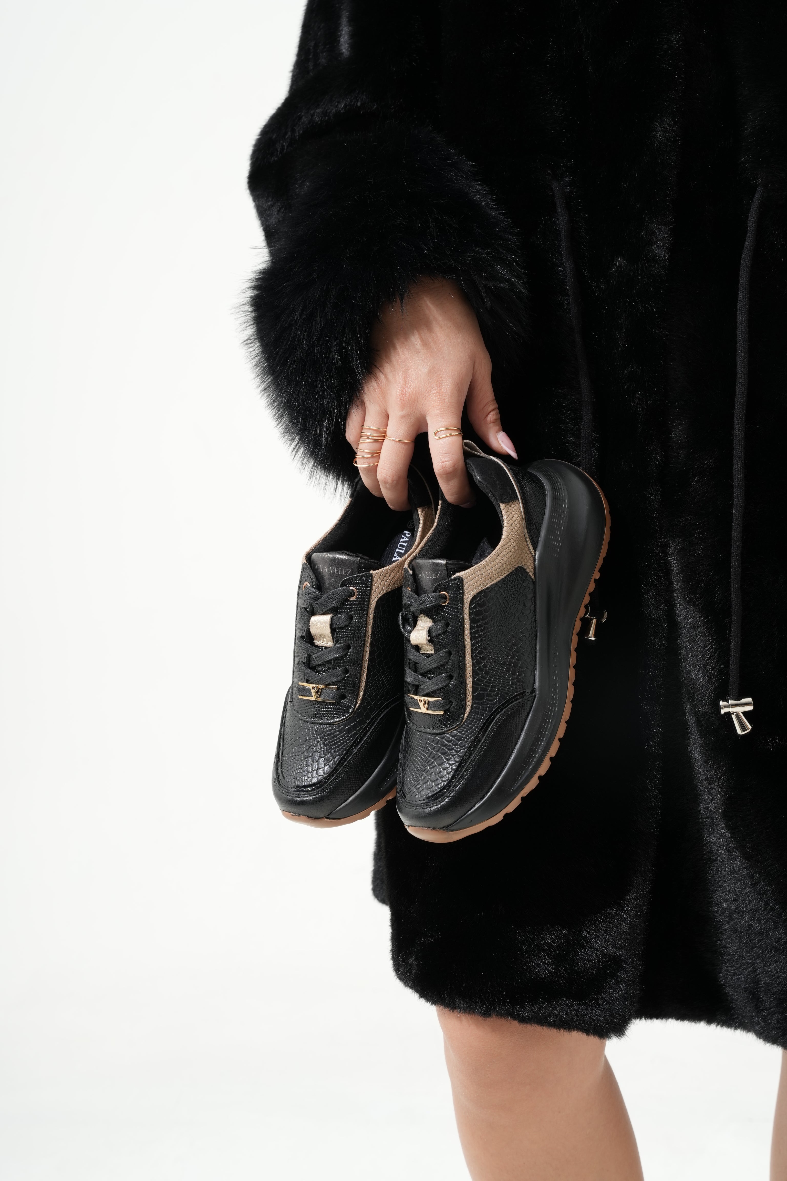 Tenis Origen Negro Oro Panda