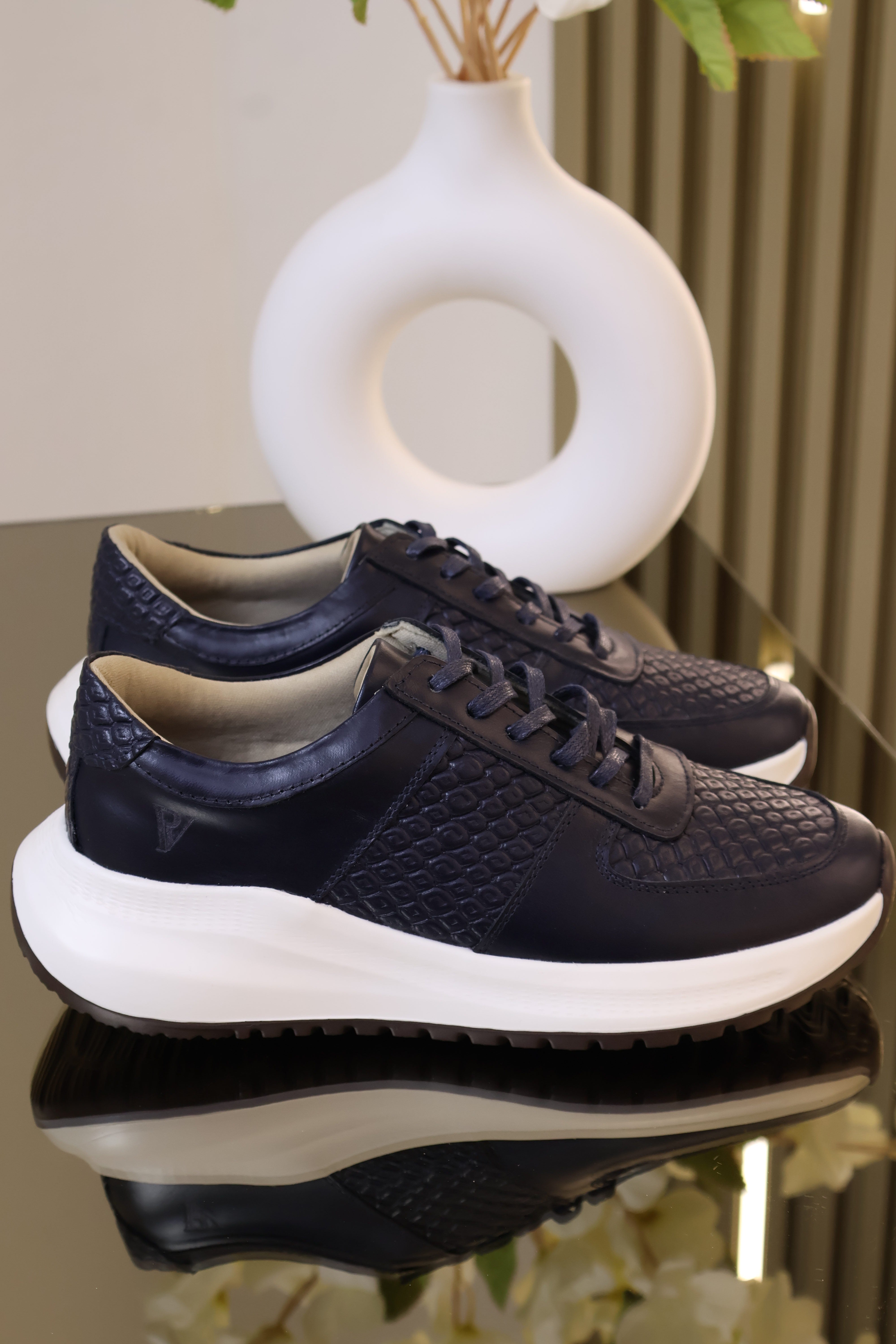 Tenis 04 cuero Azul Marfil