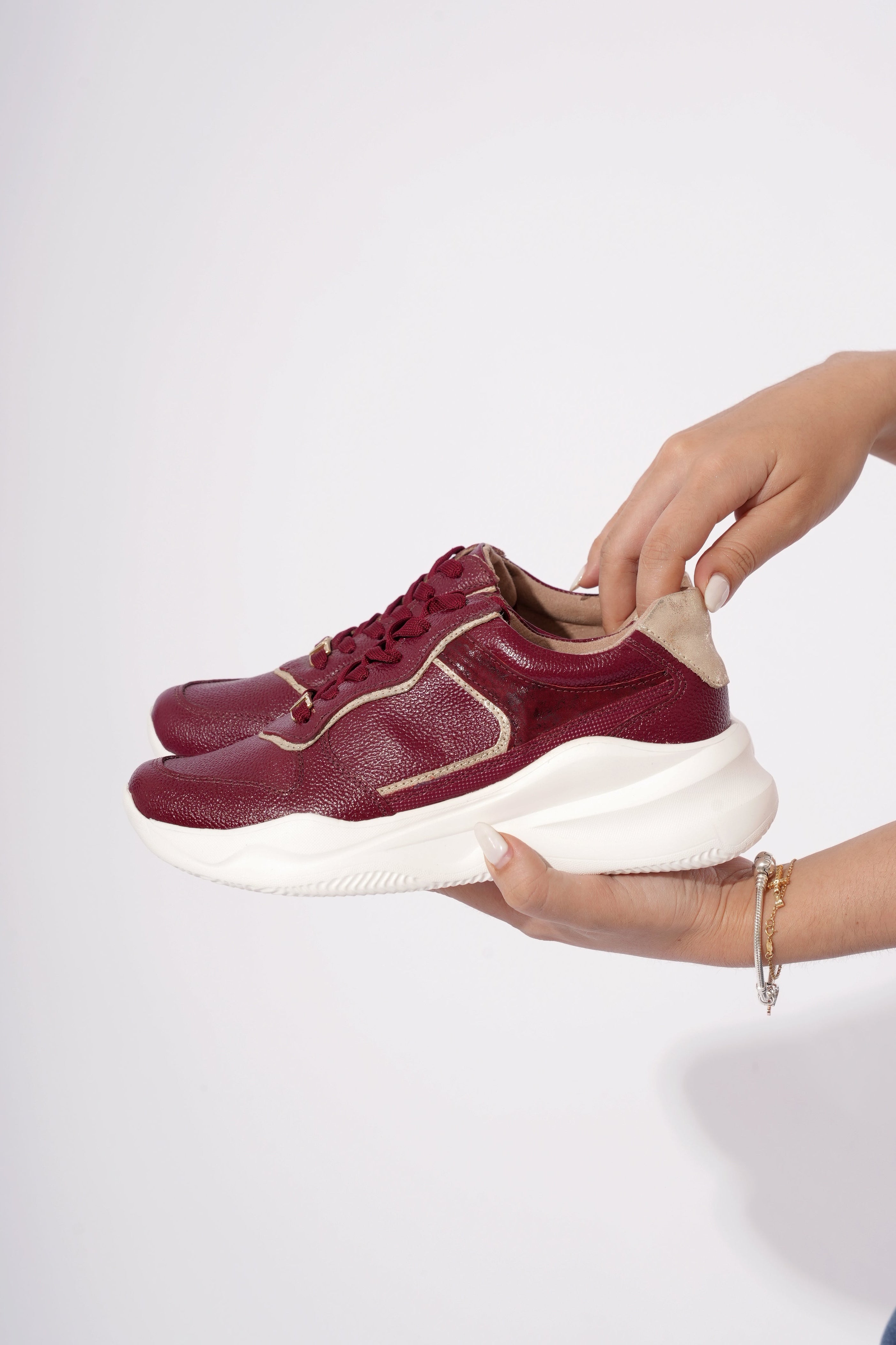 Tenis de cuero Romeo vino