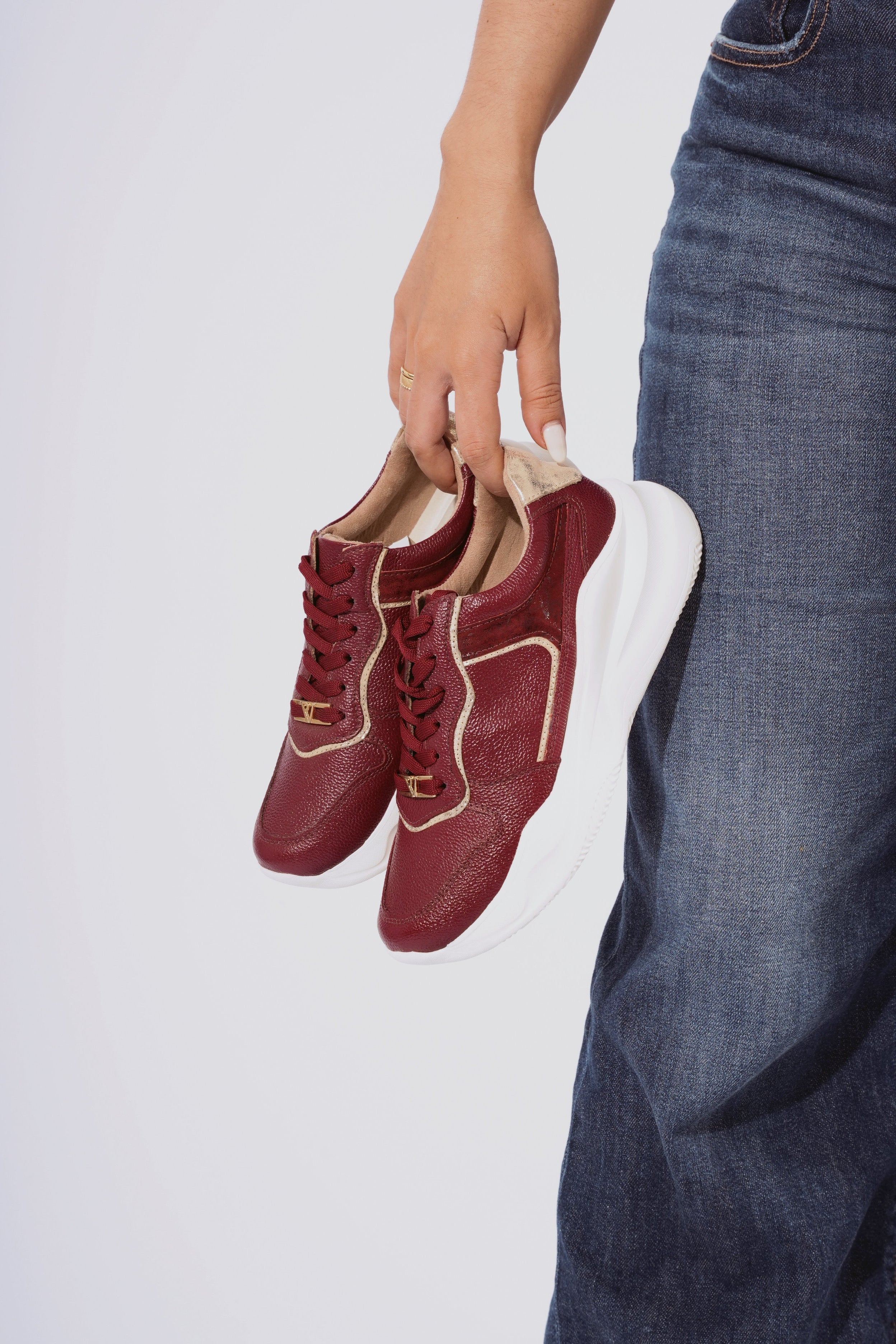 Tenis de cuero Romeo vino