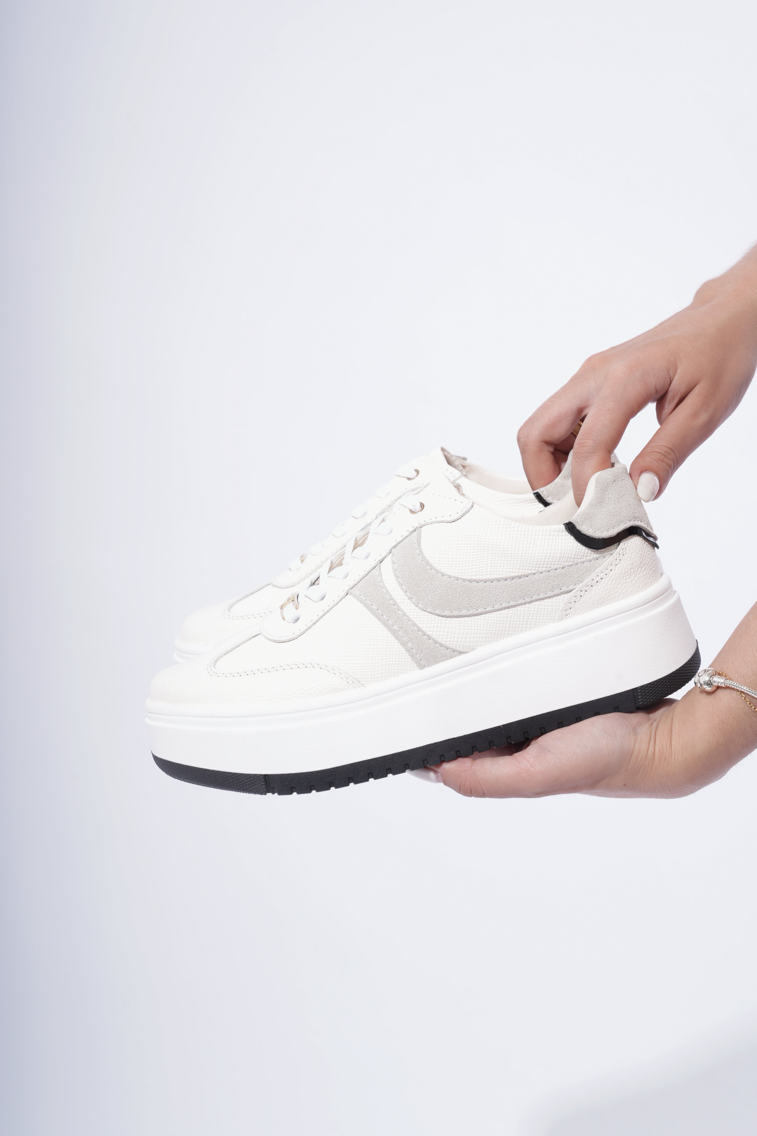 Milán Talco carnaza Sofy