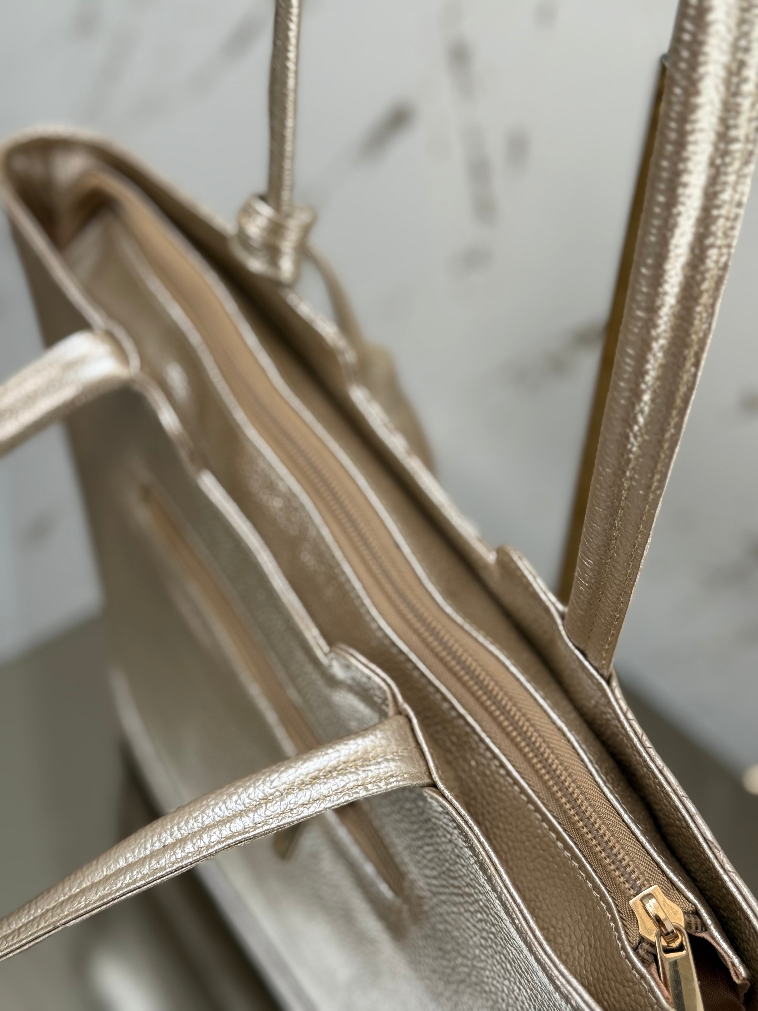 Bolso Grecia Champán en Cuero