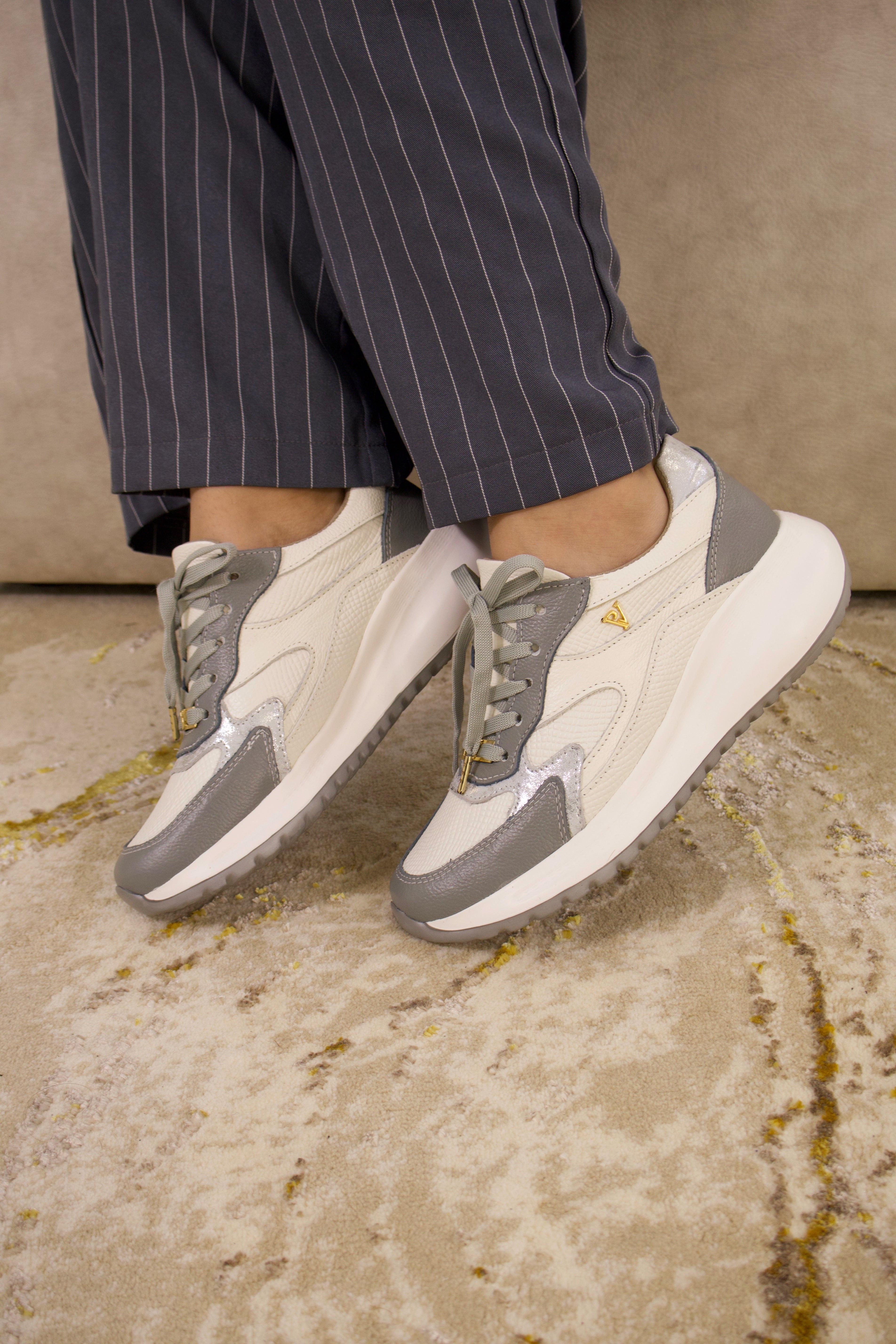 Tenis Samara Talco x gris en cuero