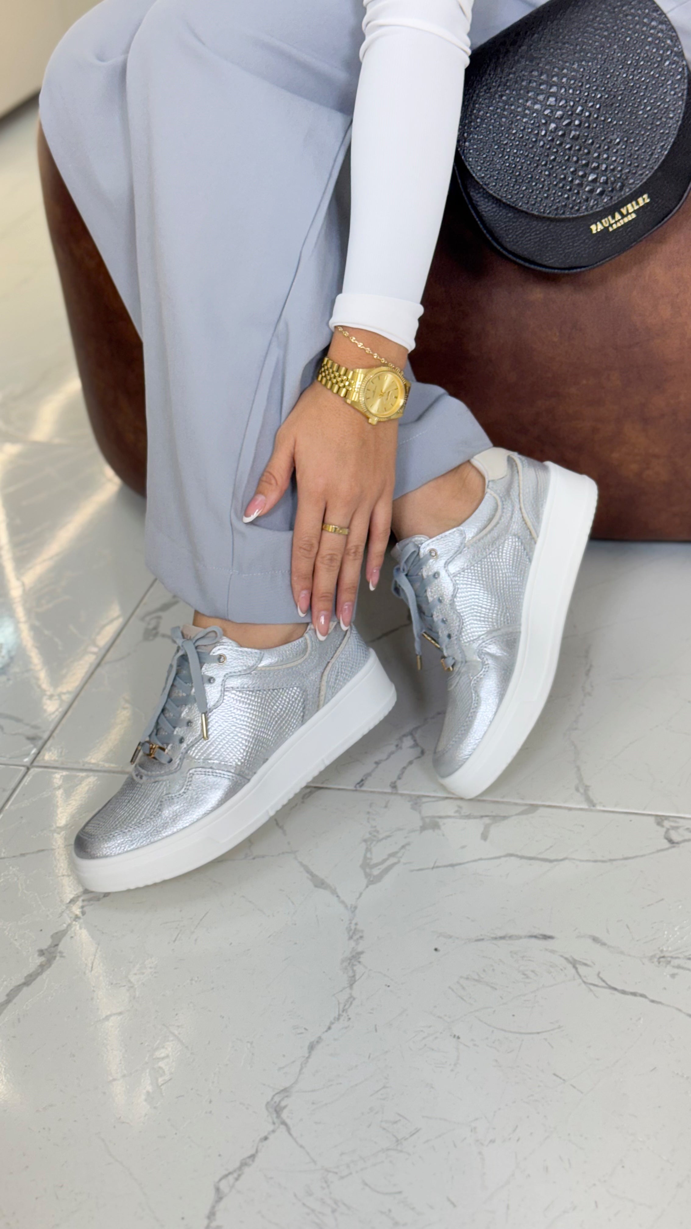 Tenis Paris Plata en Cuero