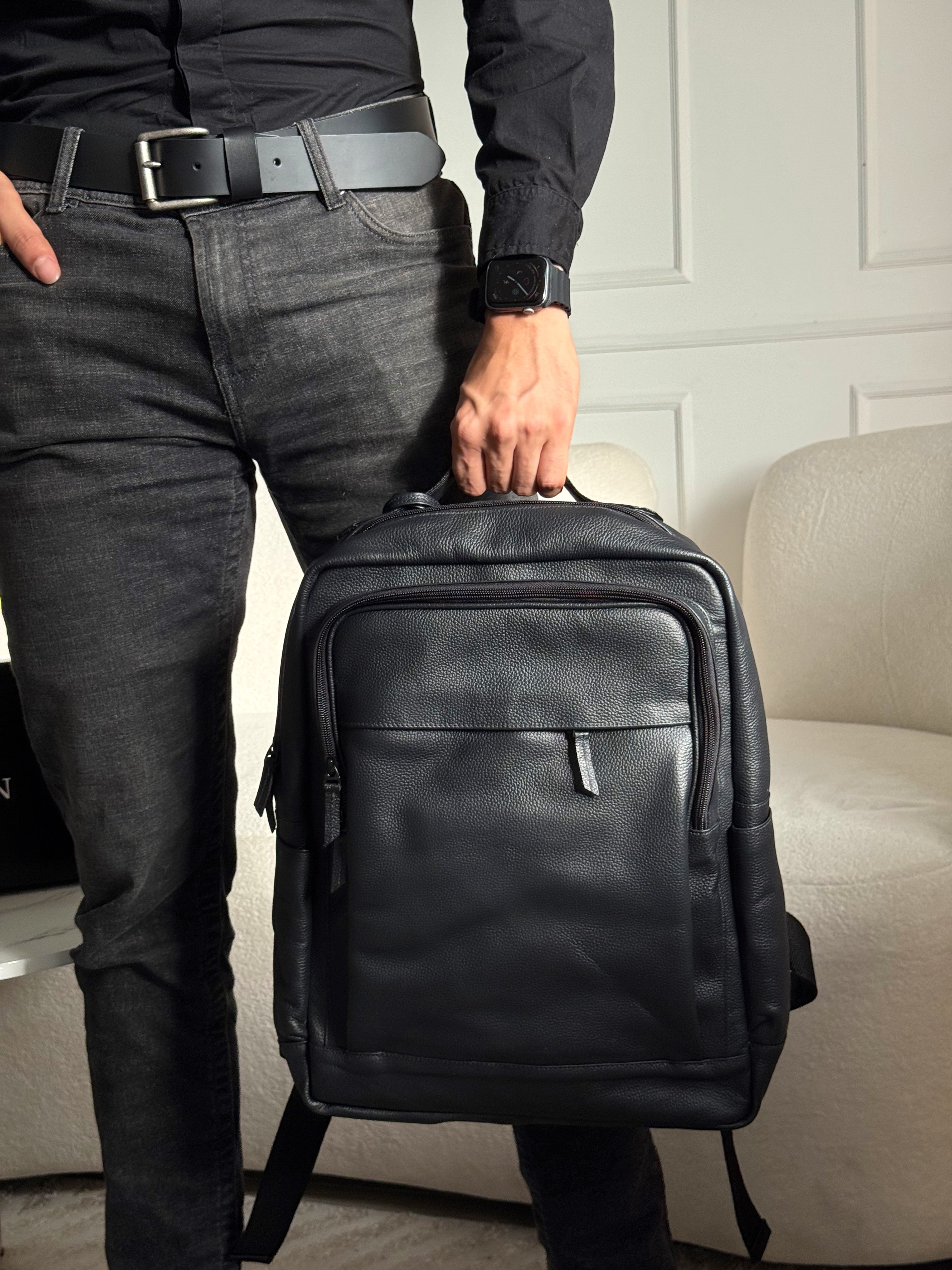 Morral grande negro en cuero