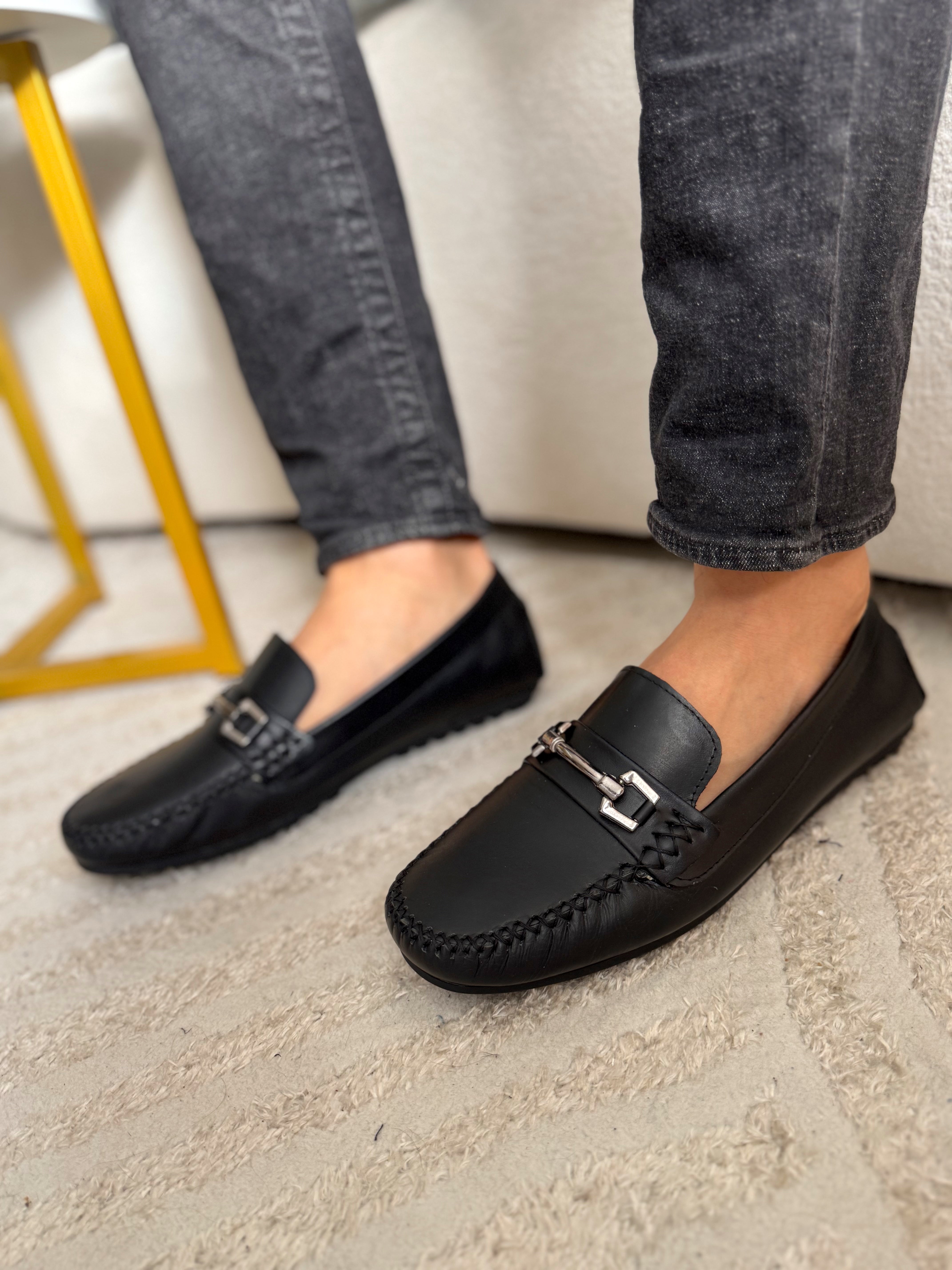 Mocasín de hombre en cuero negro