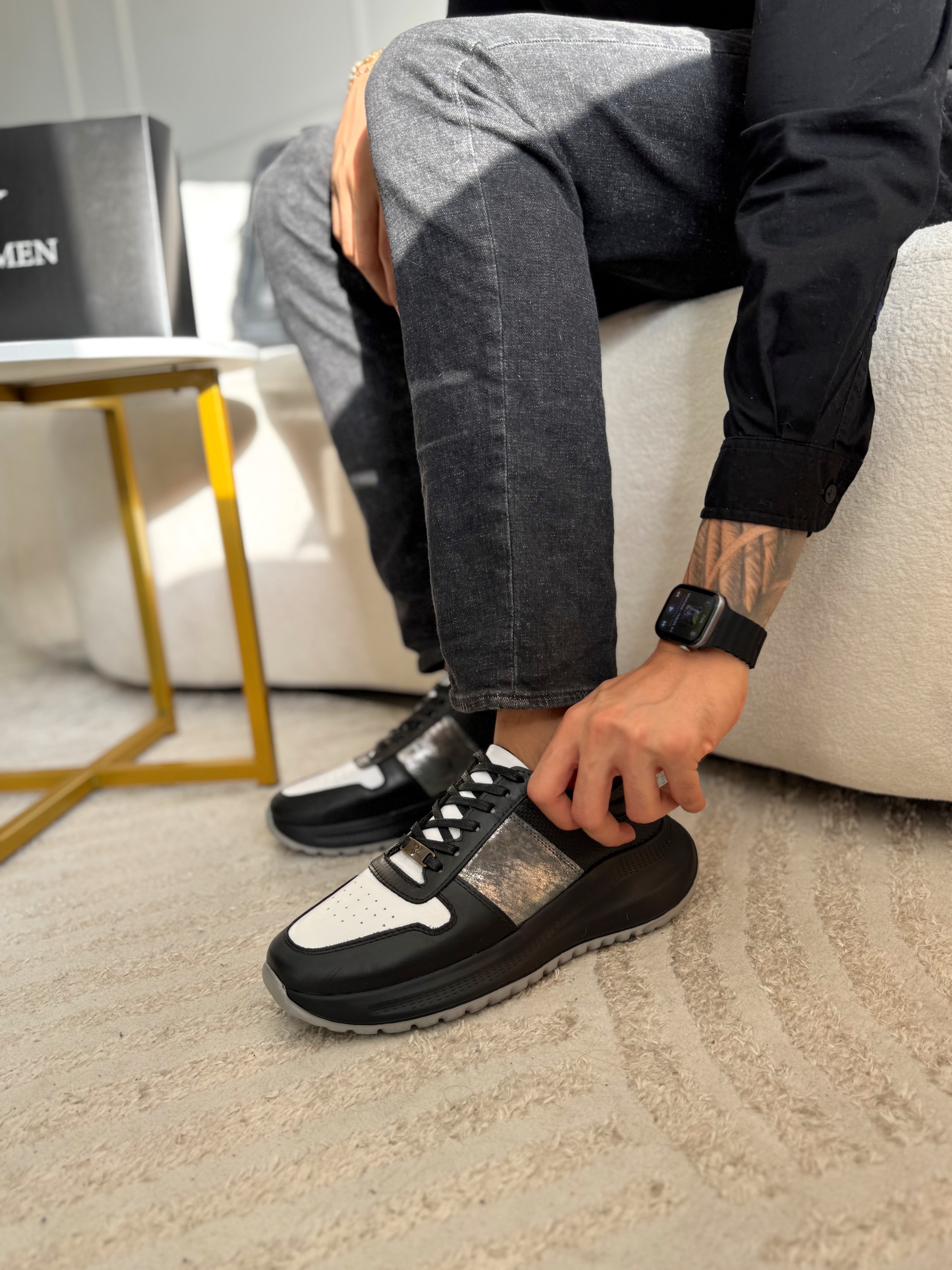 Tenis enzo negro metal en cuero