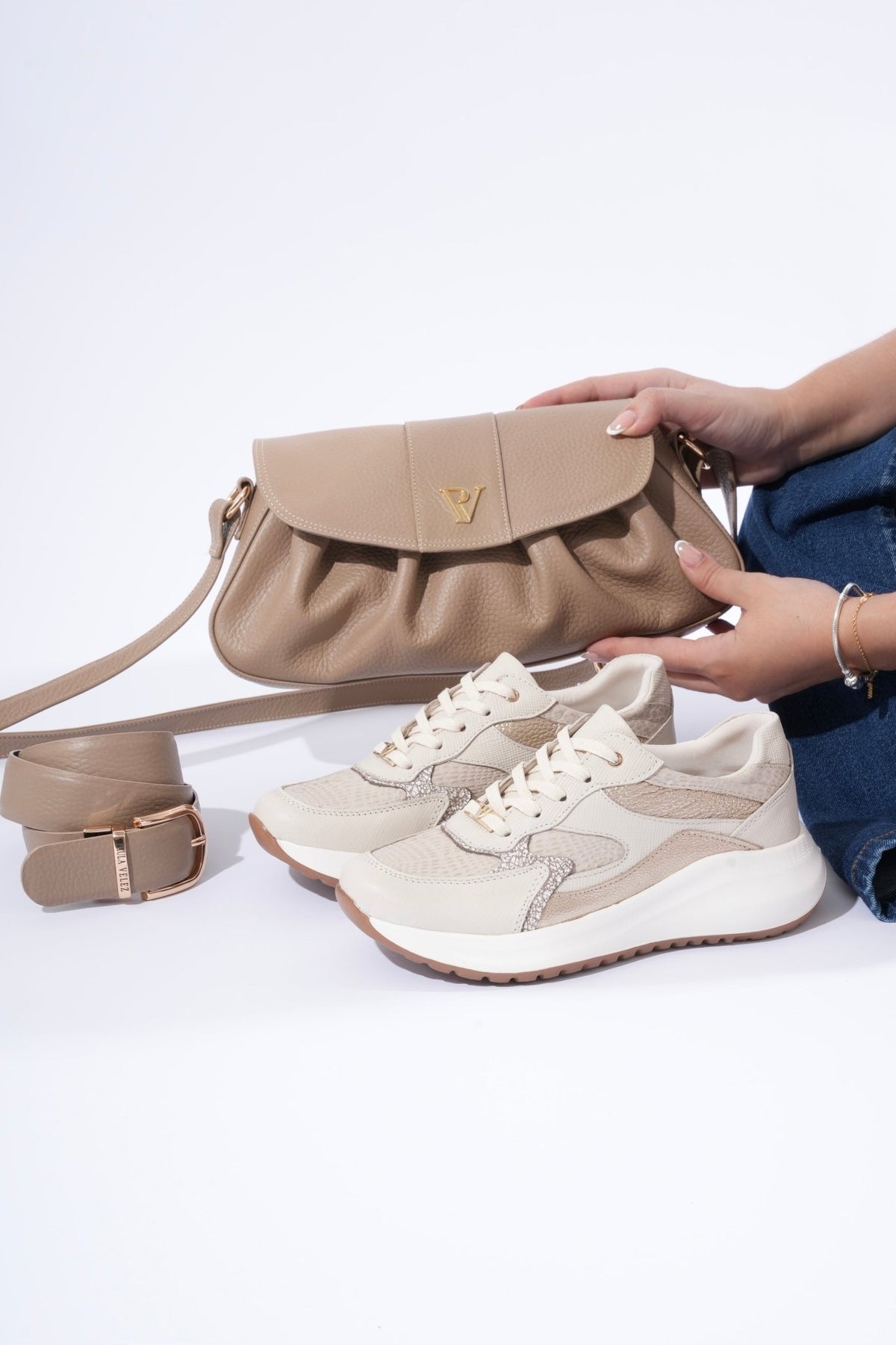 Bolso Adara en Cuero Taupe - PAULA VELEZ