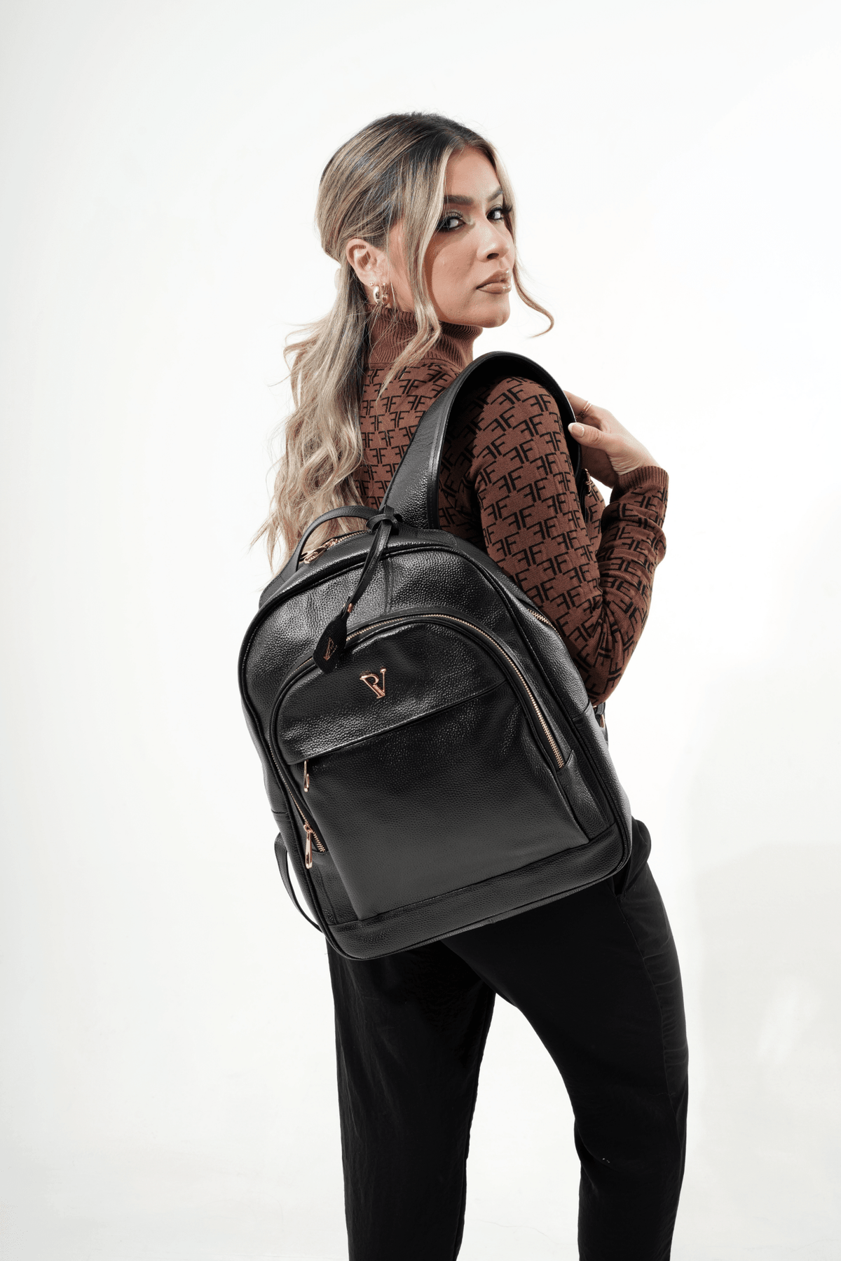 Morral Negro en Cuero - PAULA VELEZ