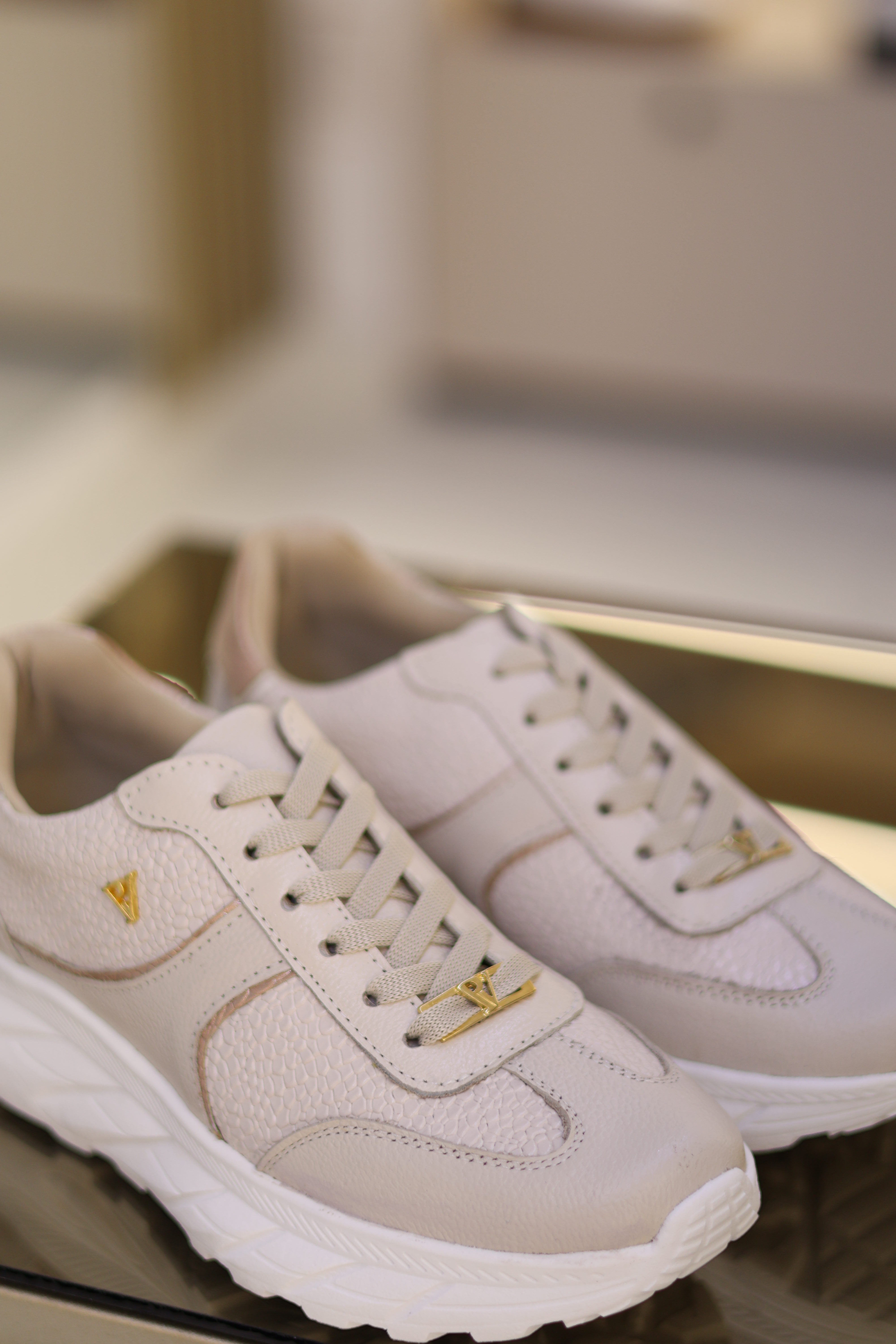 Tenis Milan Arena Oro Rosa en Cuero