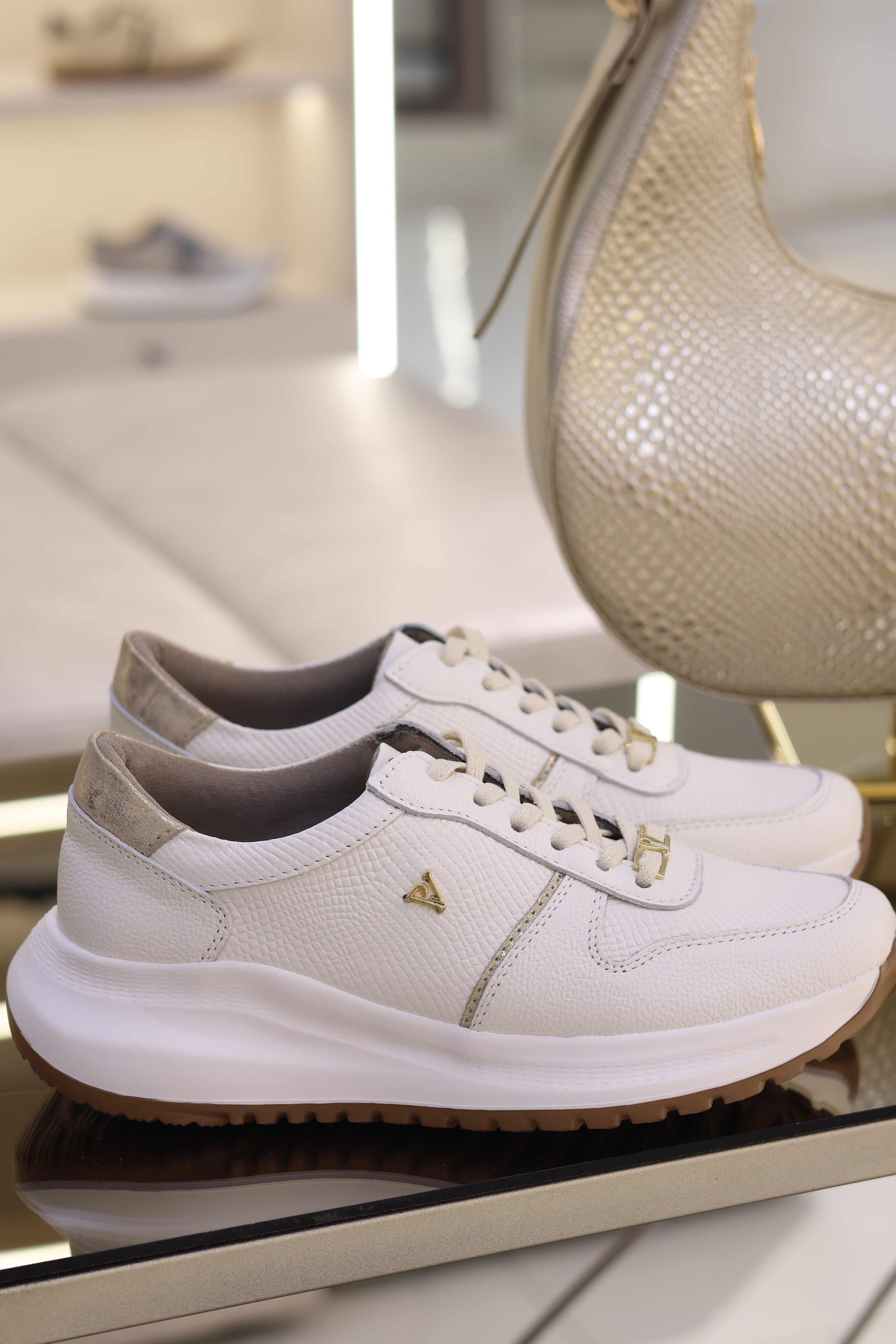 tenis chanel talco pandora
