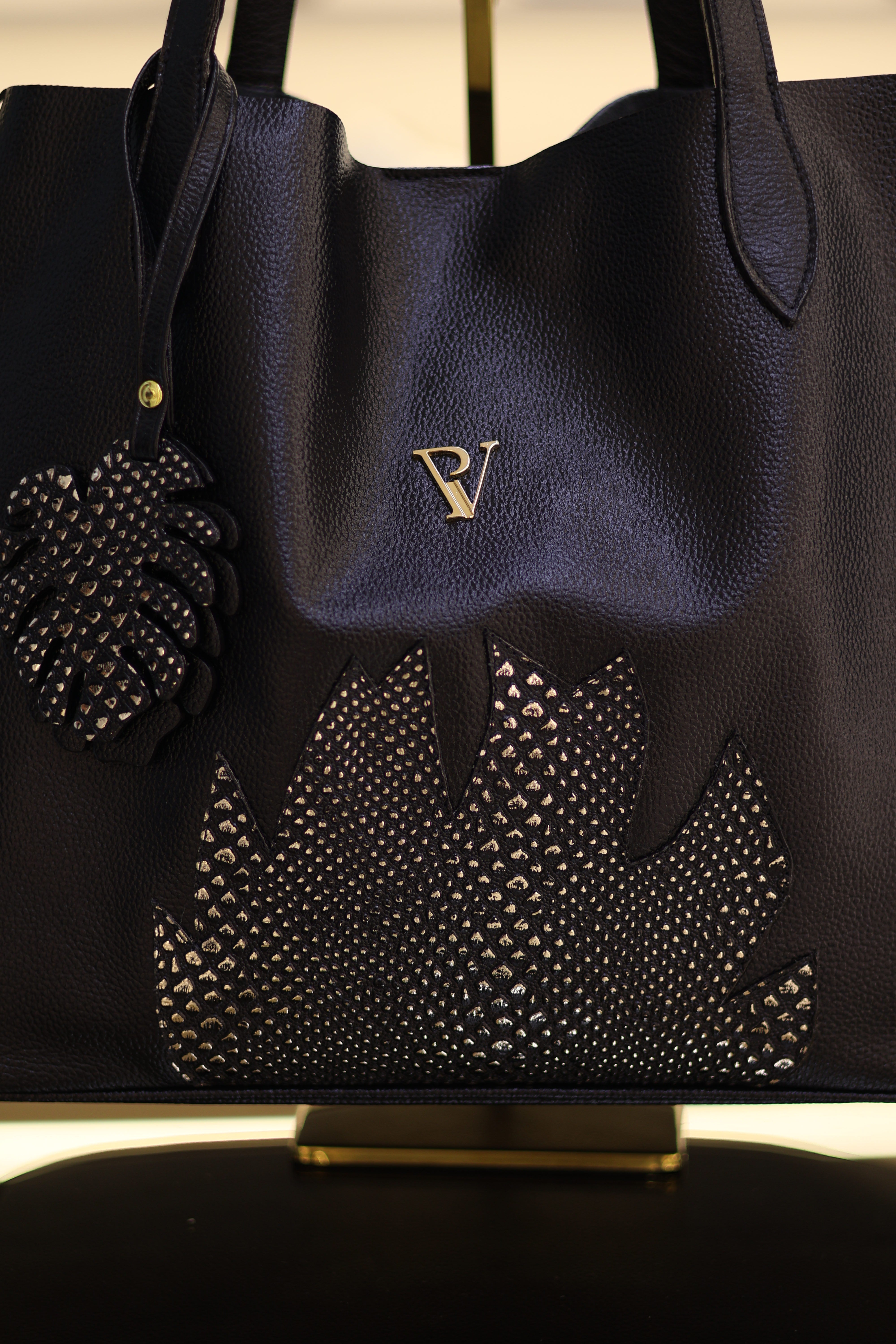 Bolso en cuero Savage Luxe
 negro