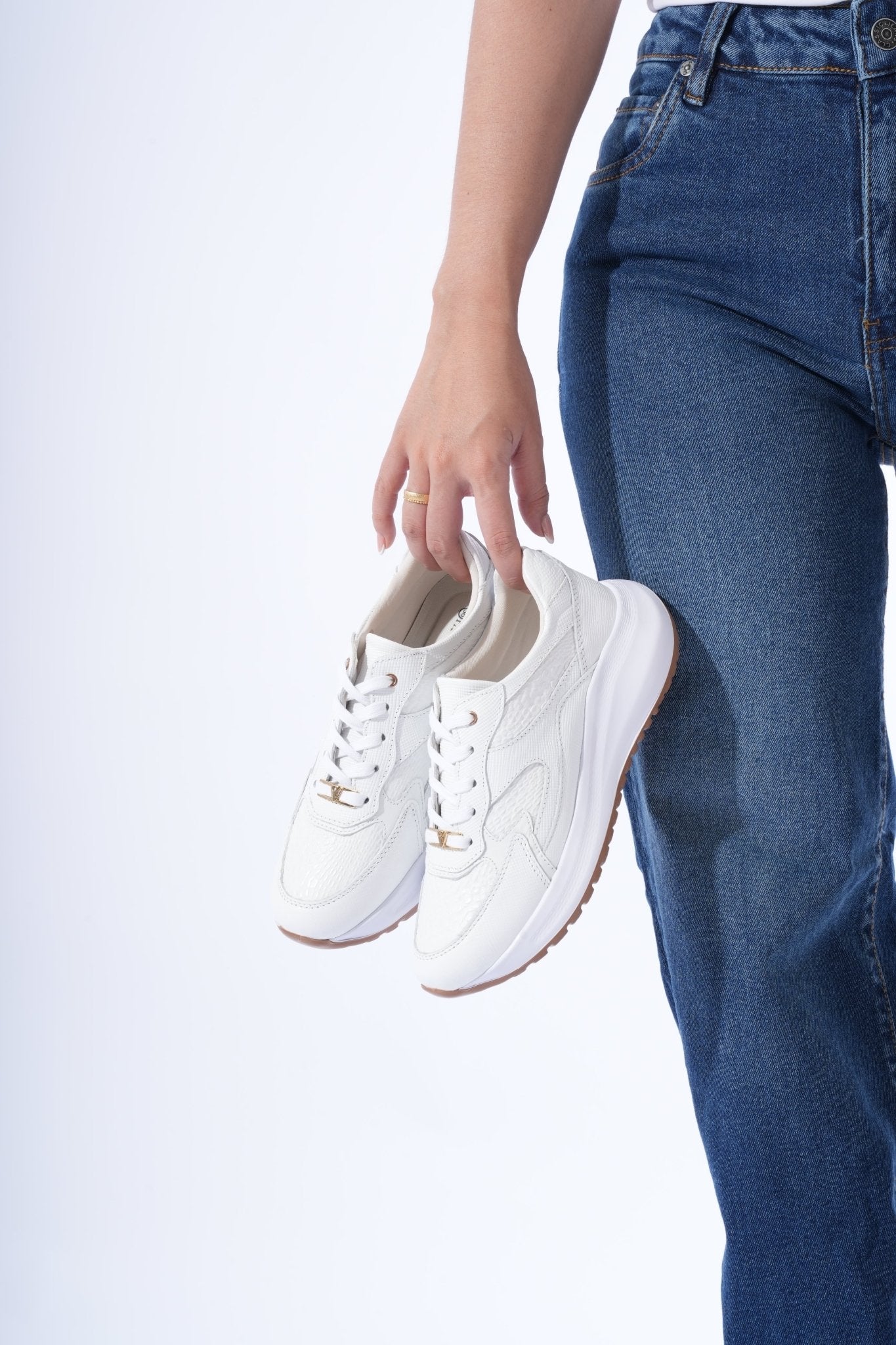 Samara Blanco Toscana Tenis de Cuero - PAULA VELEZ