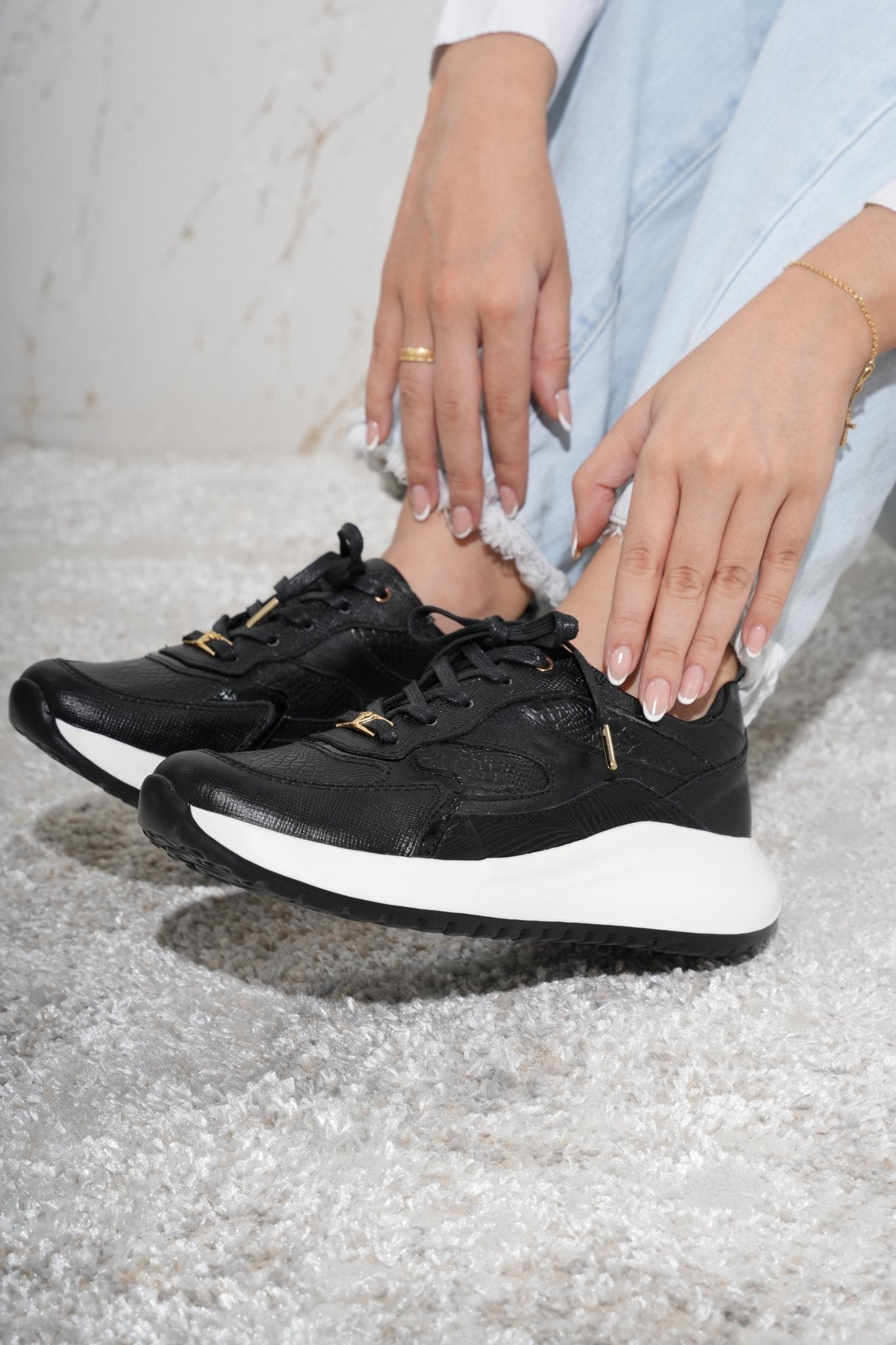 Samara Negro Aqua Tenis de Cuero - PAULA VELEZ