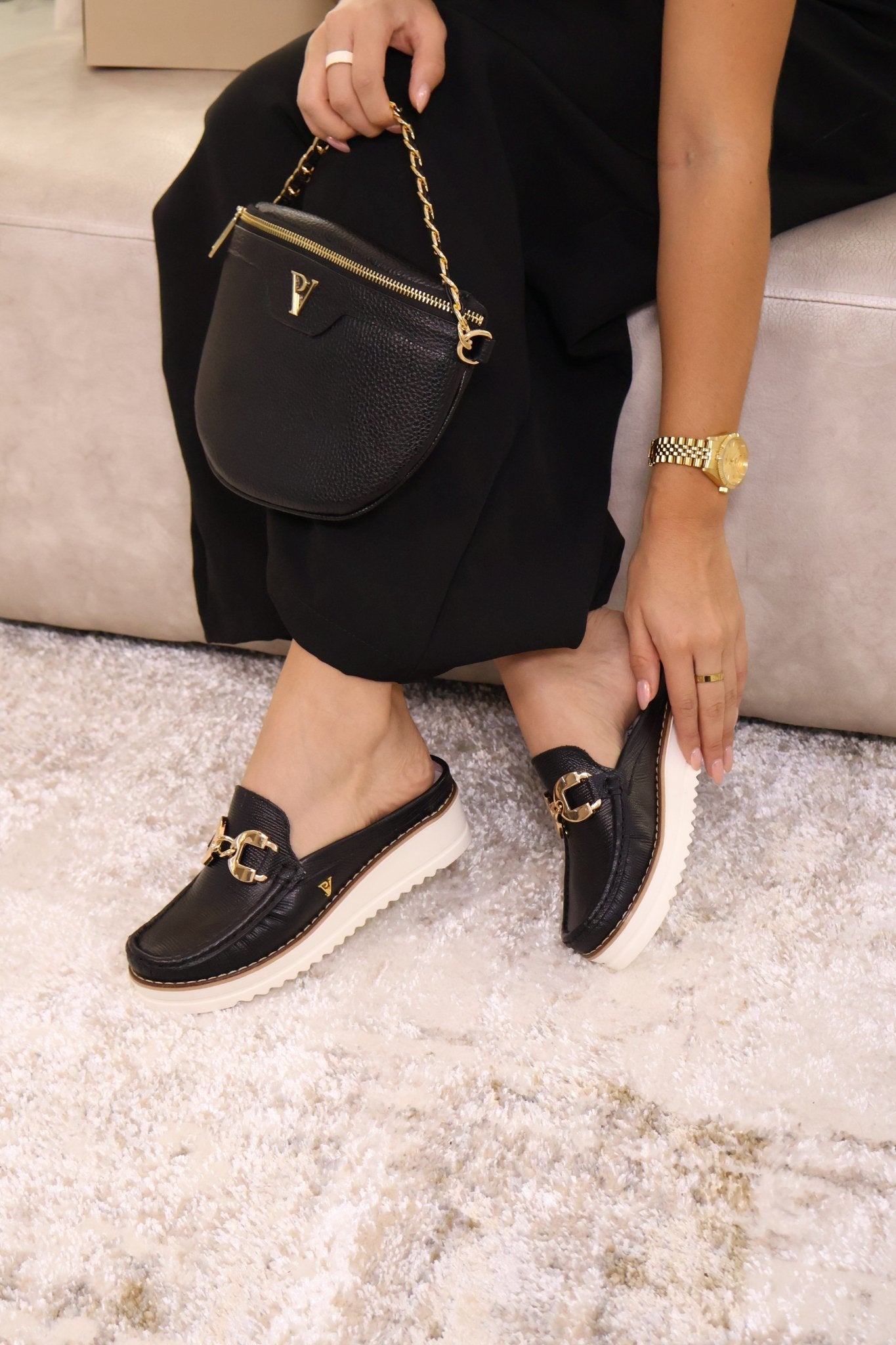 Sueco Cleo Soft Gold Negro - PAULA VELEZ