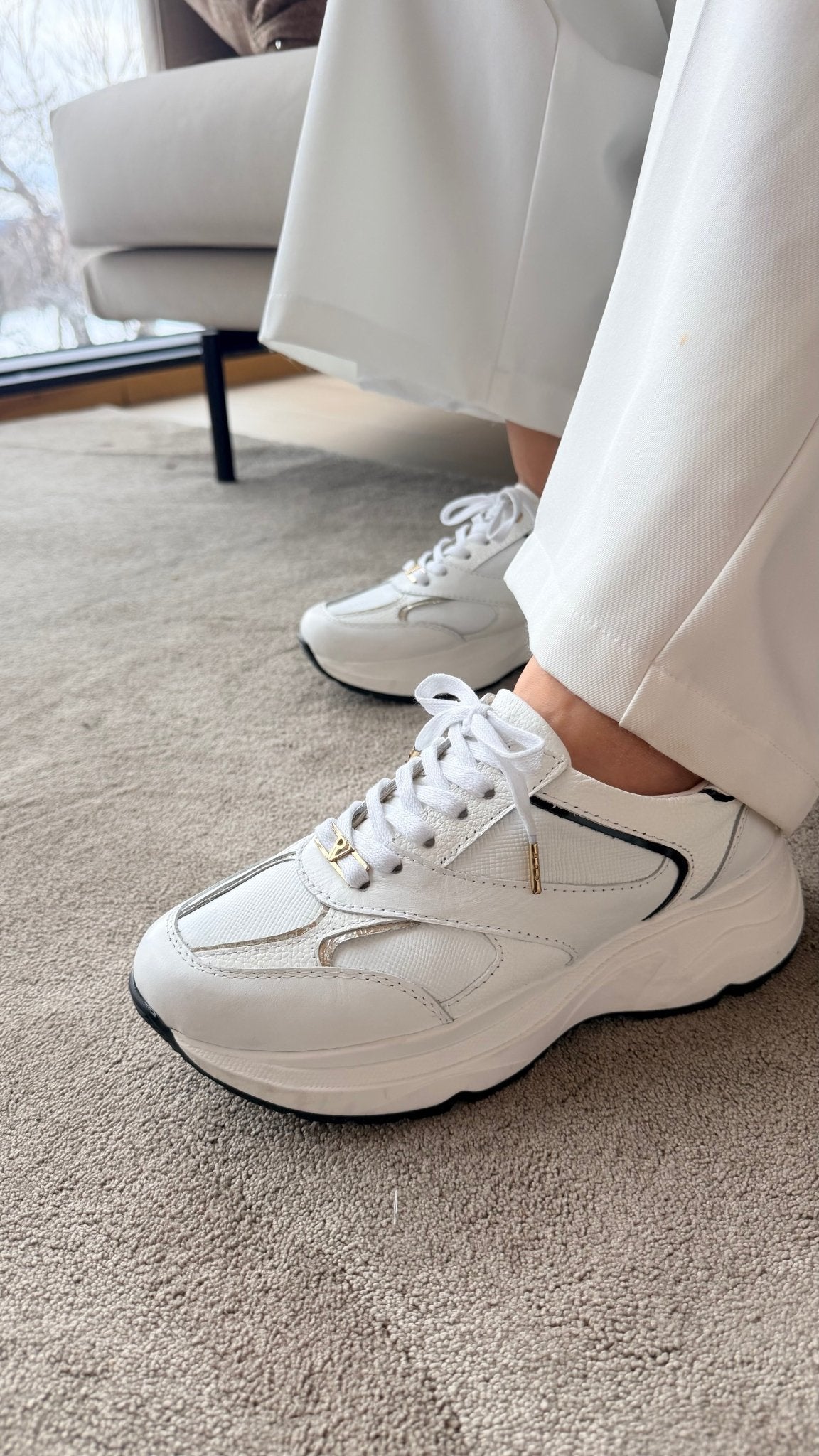 Tenis Boreal Blanco en Cuero - PAULA VELEZ