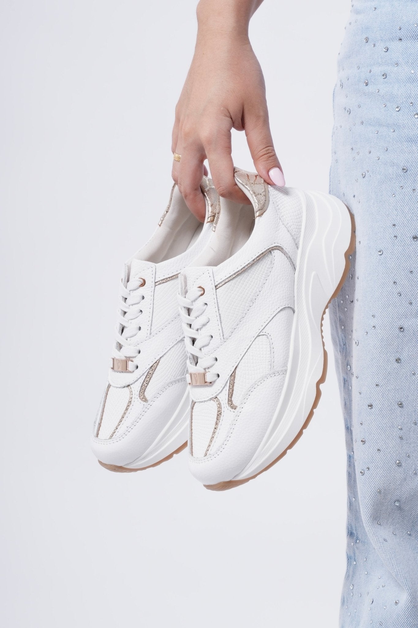 Tenis Boreal blanco oro en cuero para mujer - PAULA VELEZ