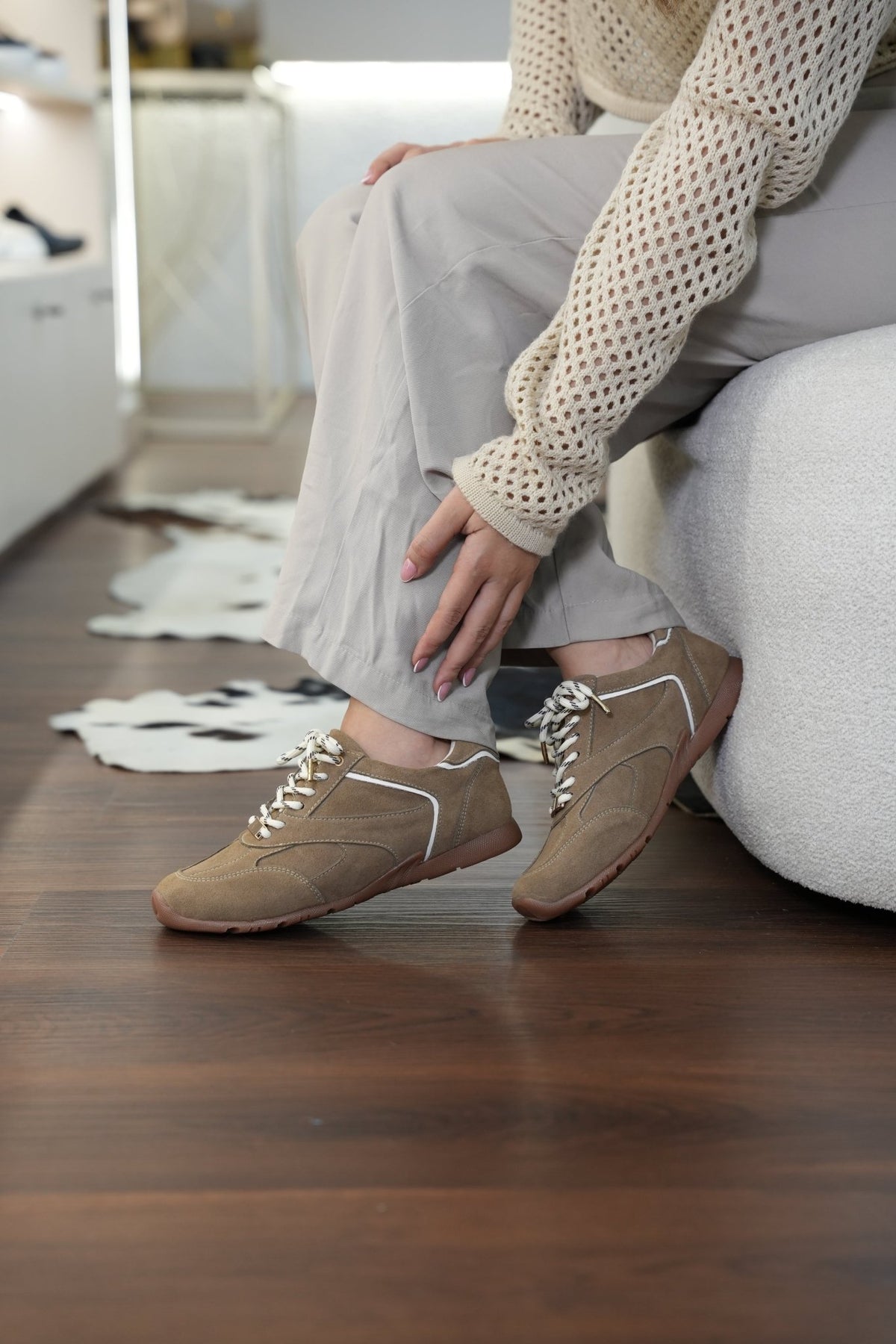 Tenis Boreal capuccino Miu en cuero gamuza - PAULA VELEZ