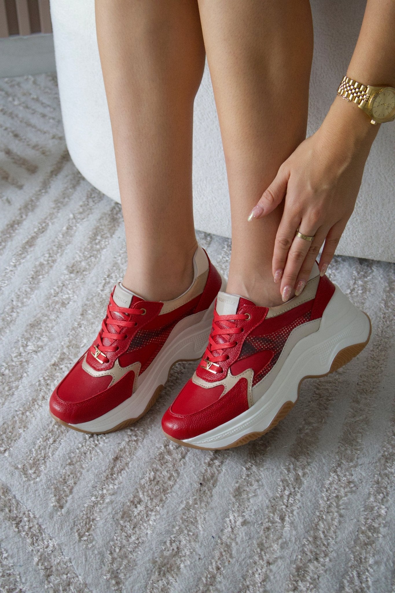 Tenis de cuero Samara rojo folia oro - PAULA VELEZ