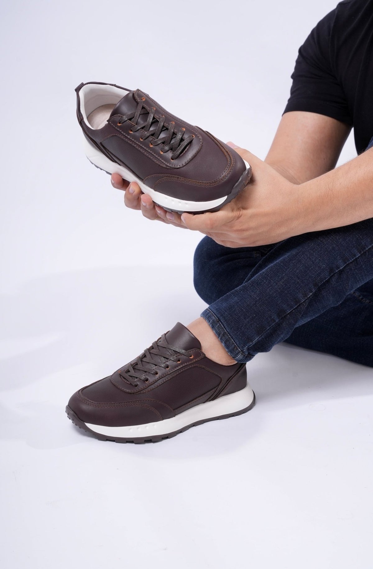 Tenis Origen café en cuero para hombre - PAULA VELEZ