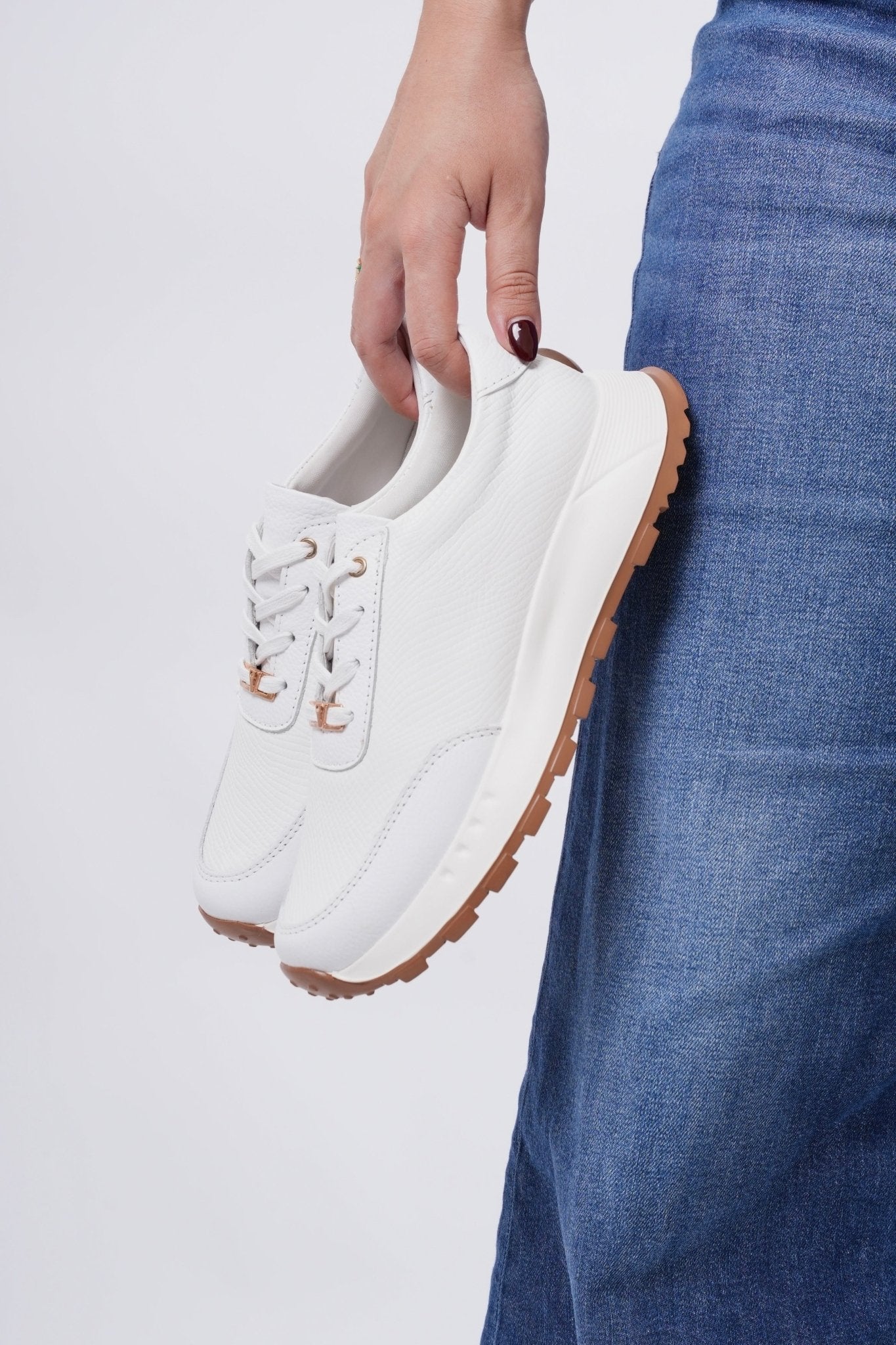 Tenis Oxford Blanco en Cuero - PAULA VELEZ